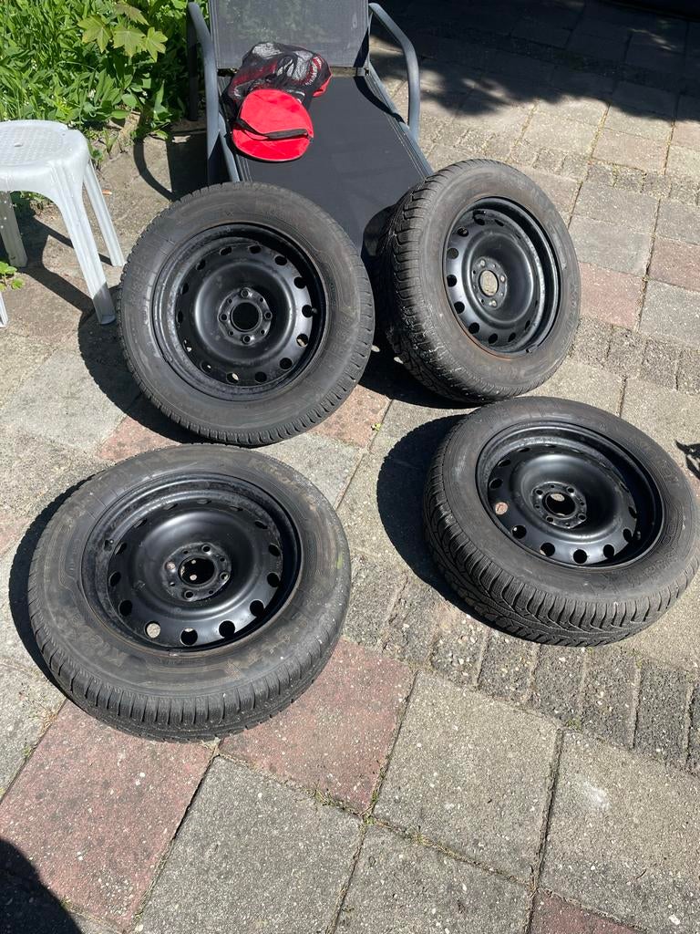 Autobanden 15 inch met stalen velgen, Auto-onderdelen, Banden en Velgen, Ophalen, Gebruikt, 15 inch, Banden en Velgen