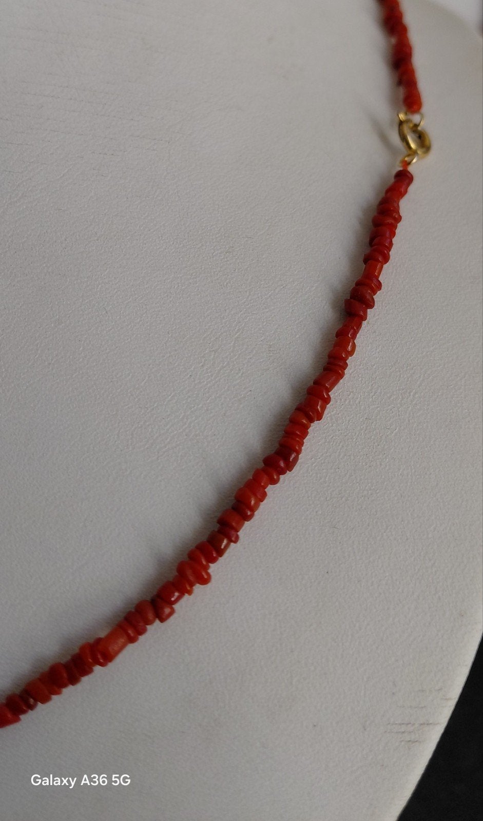 heel fijne bloedkoraal ketting,, Verzenden, Overige materialen, Ketting