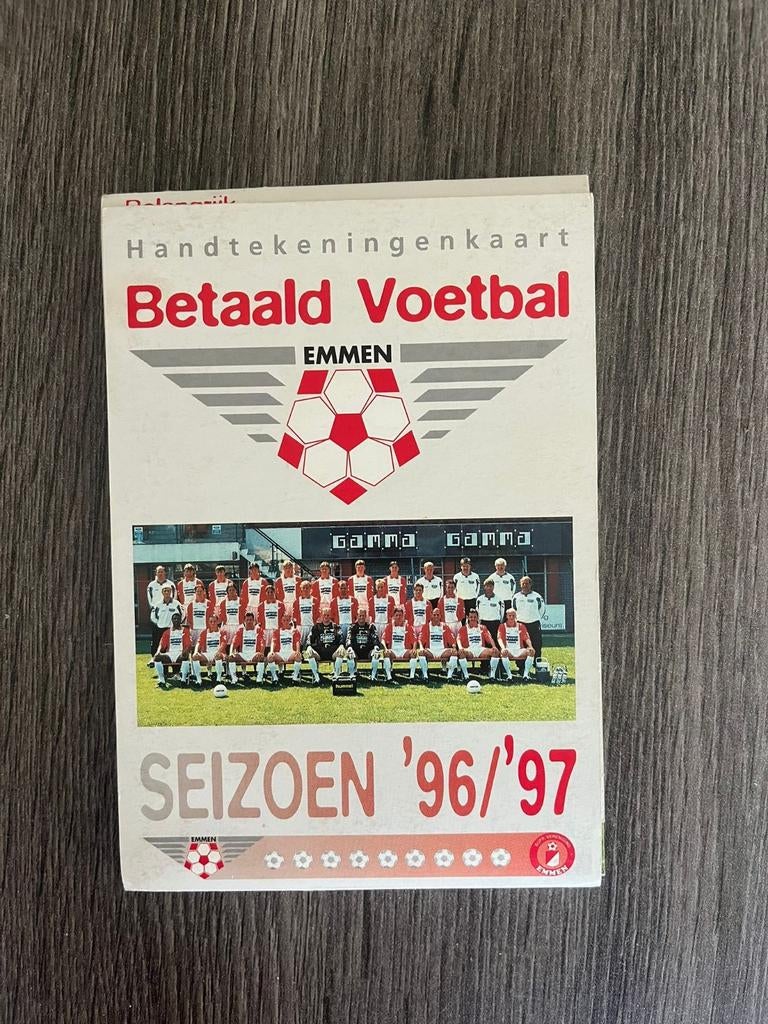 Handtekeningenkaart Betaald Voetbal Emmen Seizoen '96/'97, Verzamelen, Sportartikelen en Voetbal, Ophalen of Verzenden