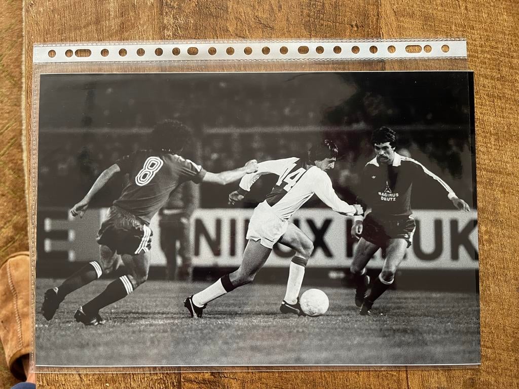 Zwart-wit foto Johan Cruyff Ajax nr 14, Verzamelen, Ophalen of Verzenden
