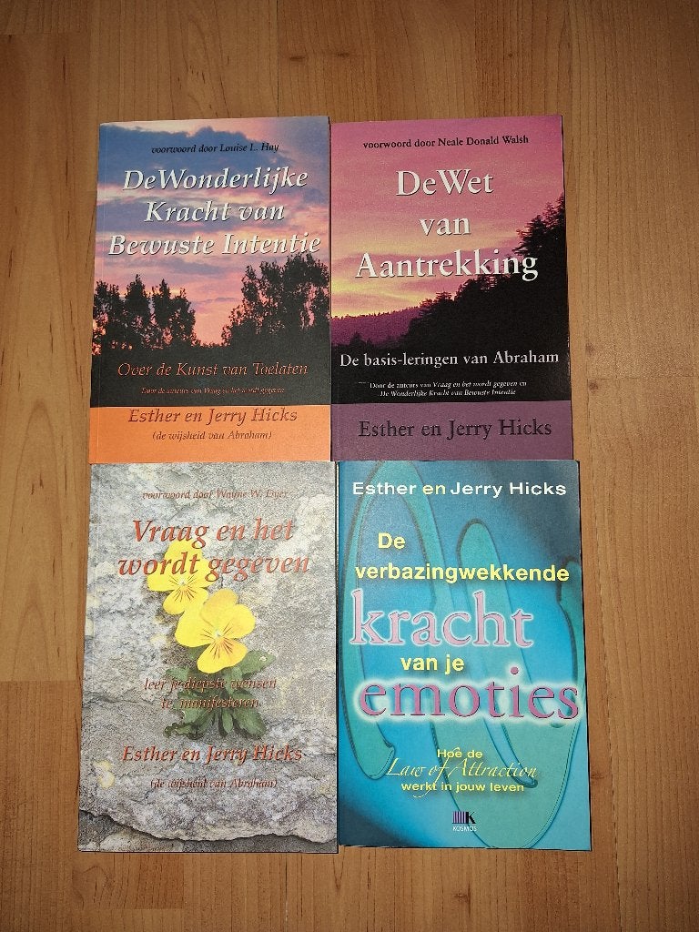 Esther en Jerry Hicks 4 boeken, Ophalen of Verzenden, Zo goed als nieuw, Spiritualiteit algemeen, Overige typen