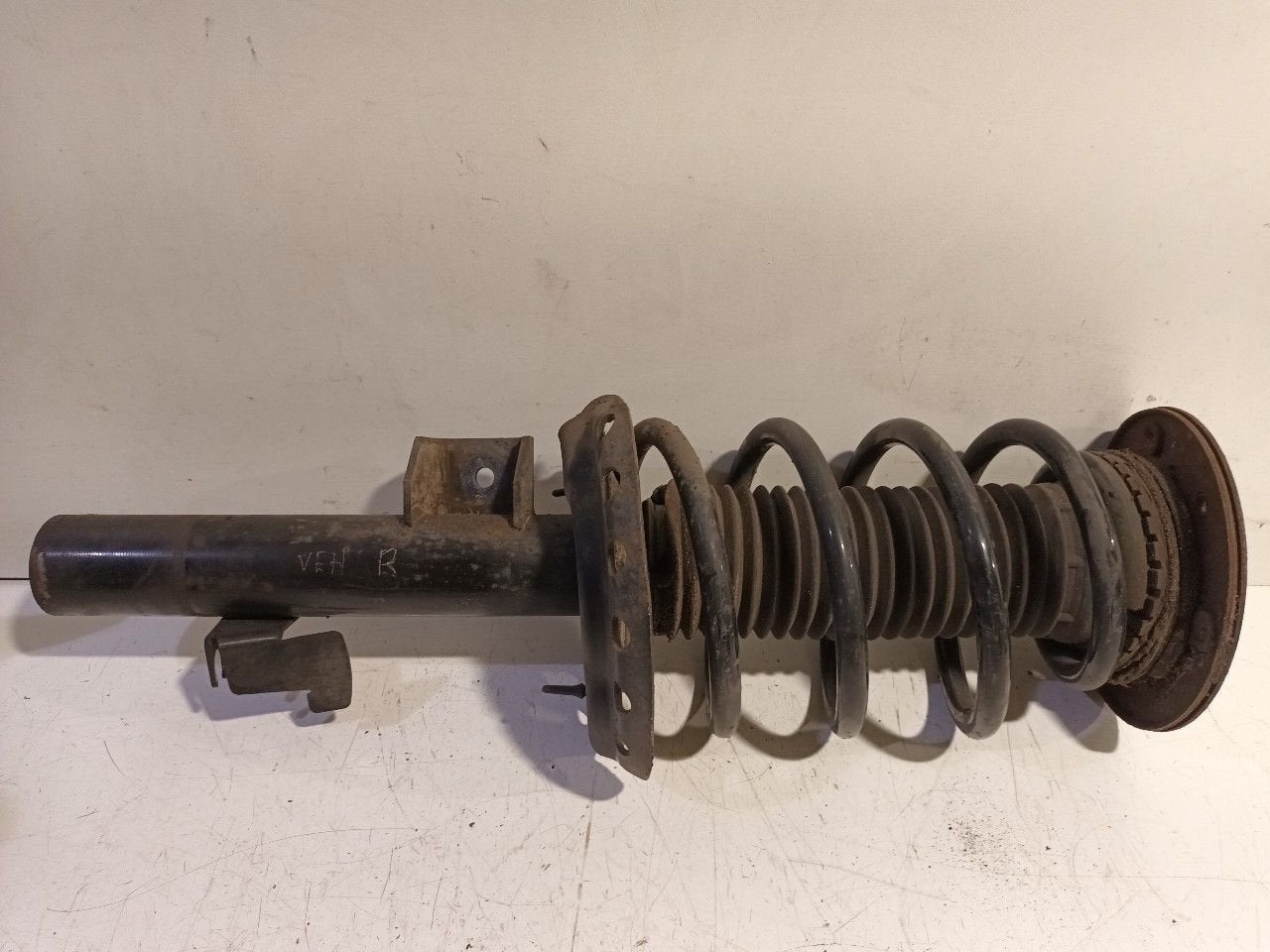 Veerpoot rechts voor Ford Mondeo, Onderdelen@venauto.nl, Van der Ven Autorecycling B.V., Gebruikt, Ettenseweg 76, 4706 PB Roosendaal, The Netherlands