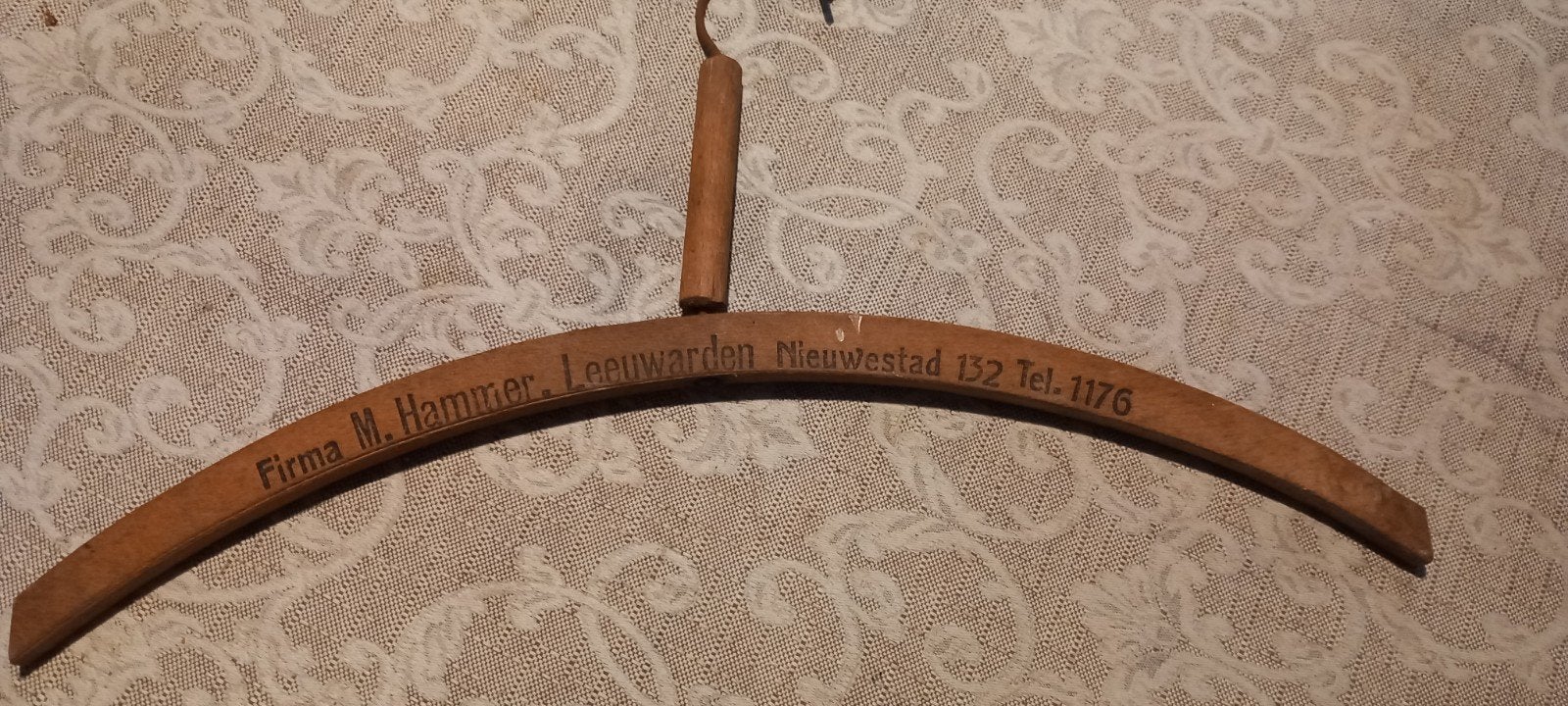 Vintage Houten Kledinghanger - Firma M. Hammer Leeuwarden, Kleding | Dames, Ophalen of Verzenden, Gebruikt, Hout, Volwassenen