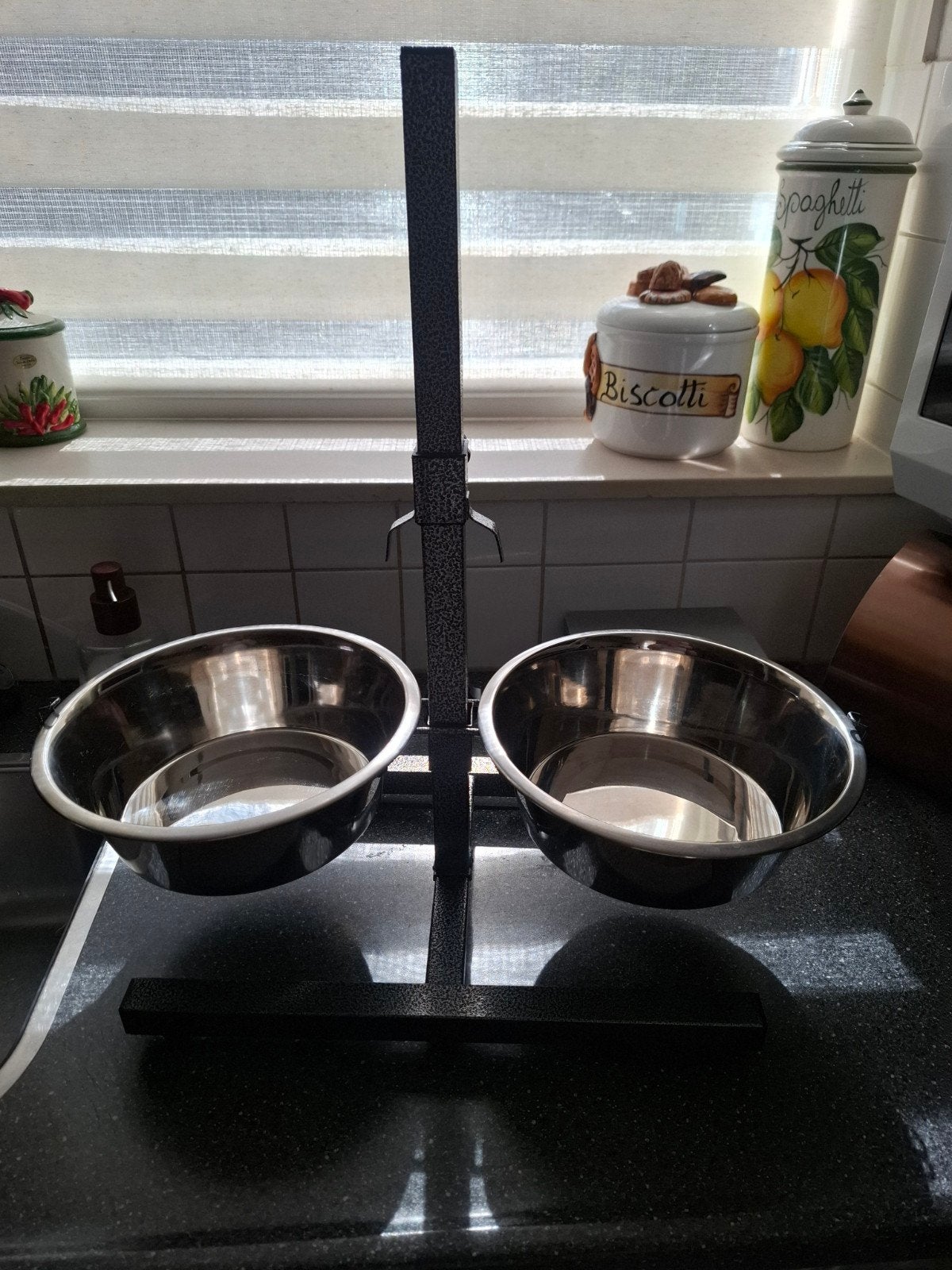 honden voer/waterbak, Ophalen, Verstelbaar, Zo goed als nieuw