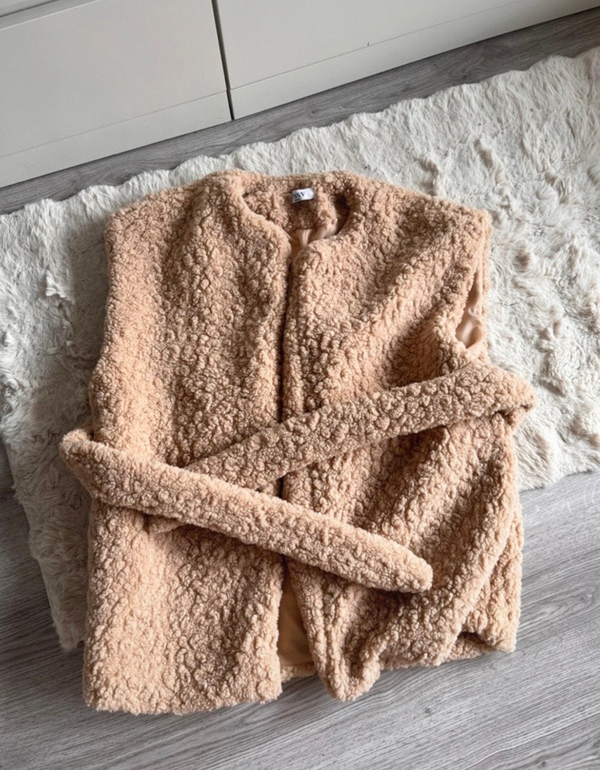 Teddy gilet Tess V maat M, Kleding | Dames, Ophalen of Verzenden, Zo goed als nieuw, Maat 38/40 (M), Beige