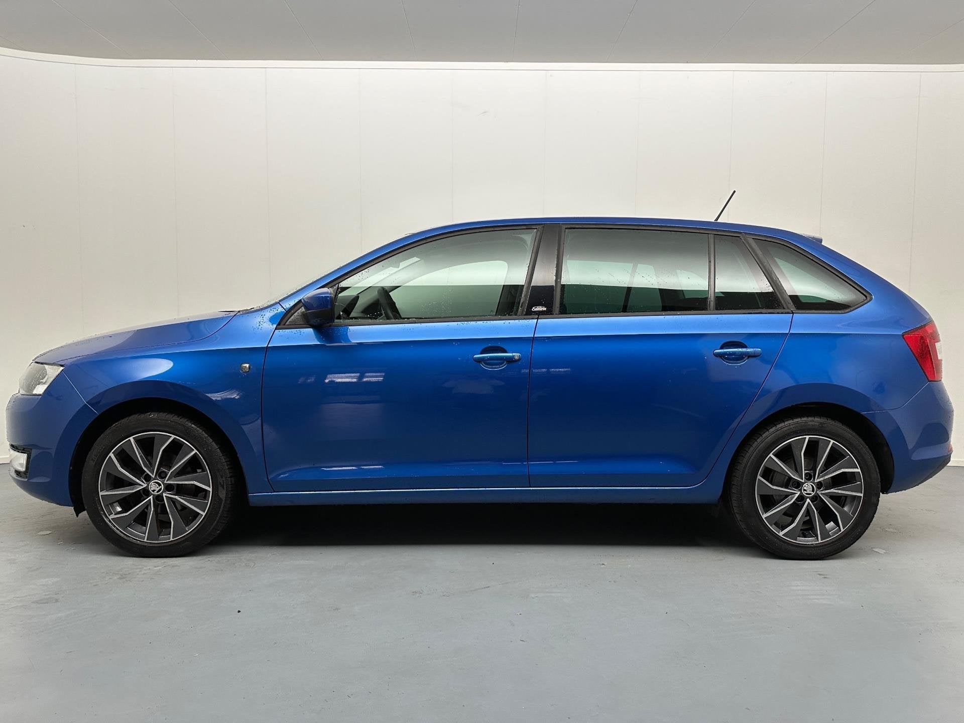 Skoda Rapid Spaceback 1.2 TSI Greentech Comfort | Edition |1, Voorwielaandrijving, 86 pk, 4 cilinders, Blauw