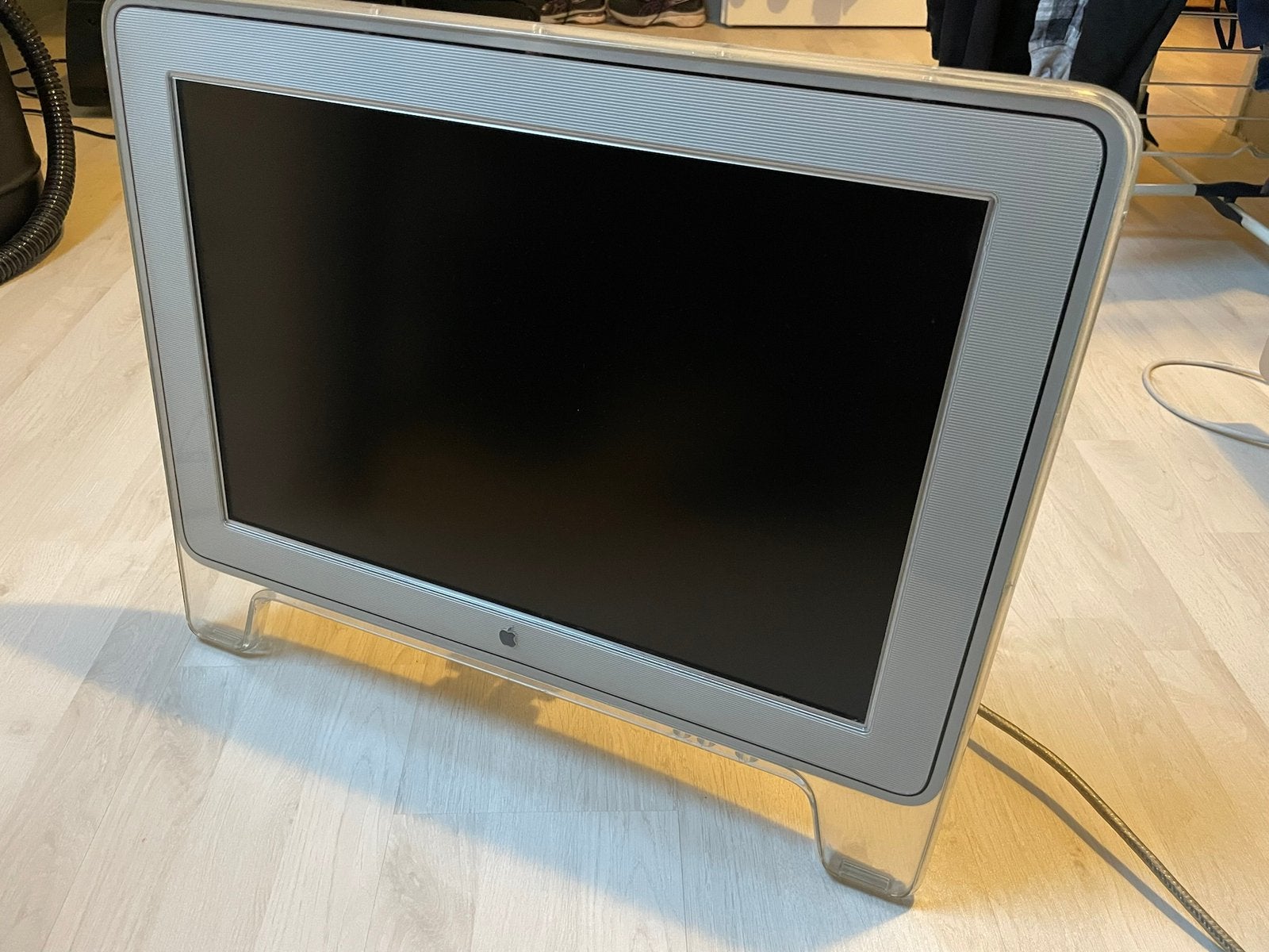 22” Apple Cinema Display klassieker voor de Apple-liefhebber, Computers en Software, Ophalen, Gebruikt, Overige modellen, 22 inch