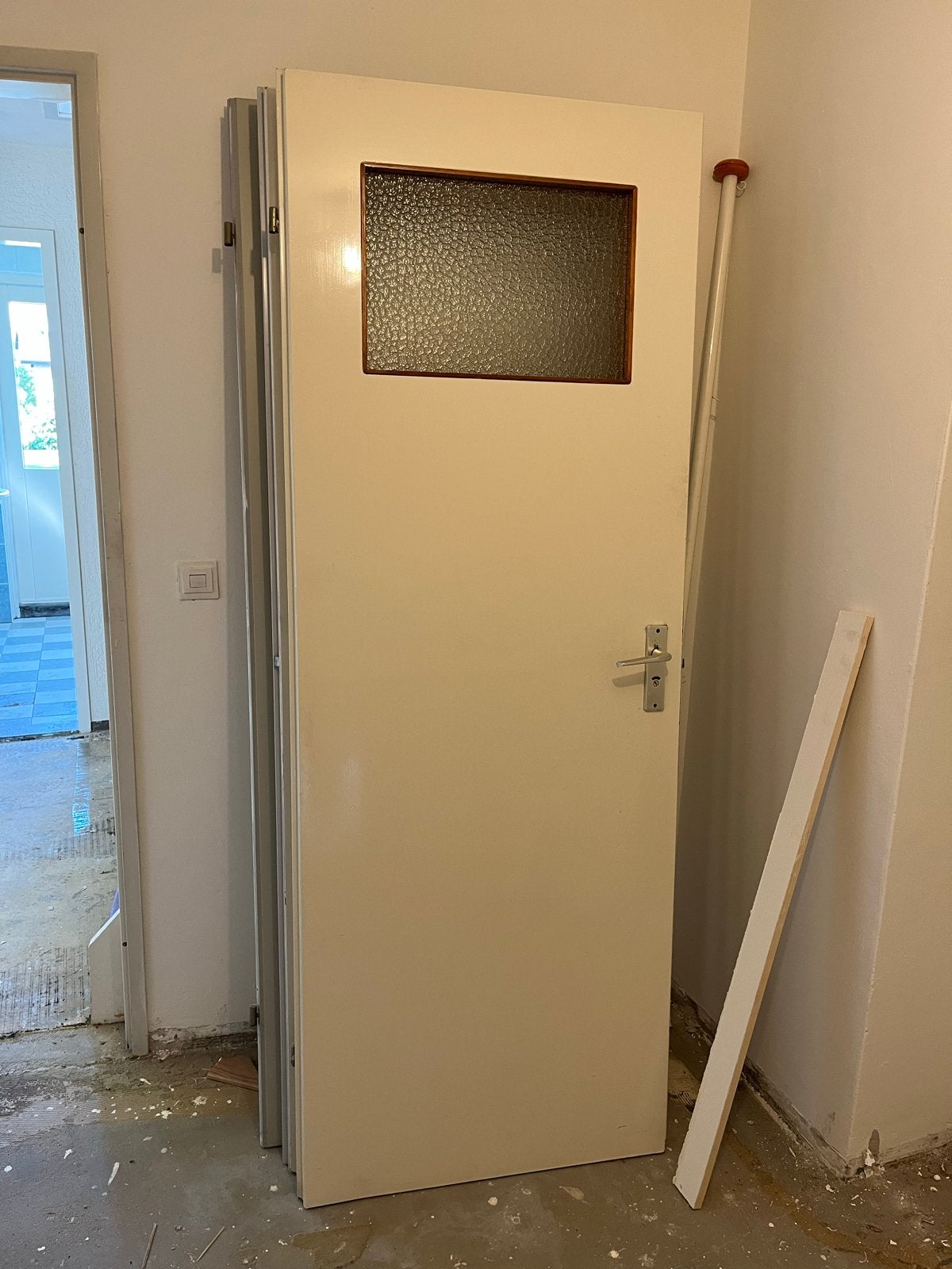 Vier binnendeuren (opdek) jaren '70 stijl met raampje, Doe-het-zelf en Verbouw, Deuren en Horren, Ophalen, Gebruikt, 80 tot 100 cm