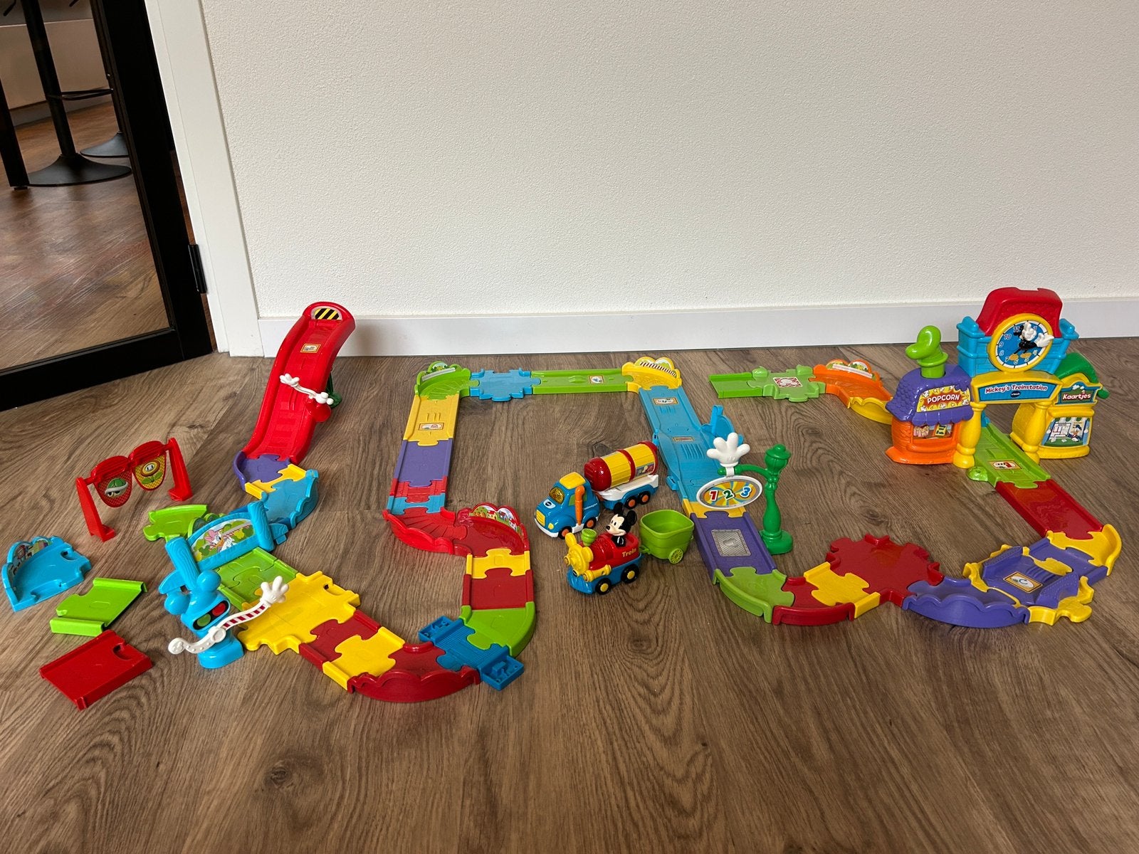 VTech Toet Toet Auto's Mickey's Treinstation incl uitbreidin, Kinderen en Baby's, Speelgoed | Vtech, Ophalen of Verzenden, Zo goed als nieuw