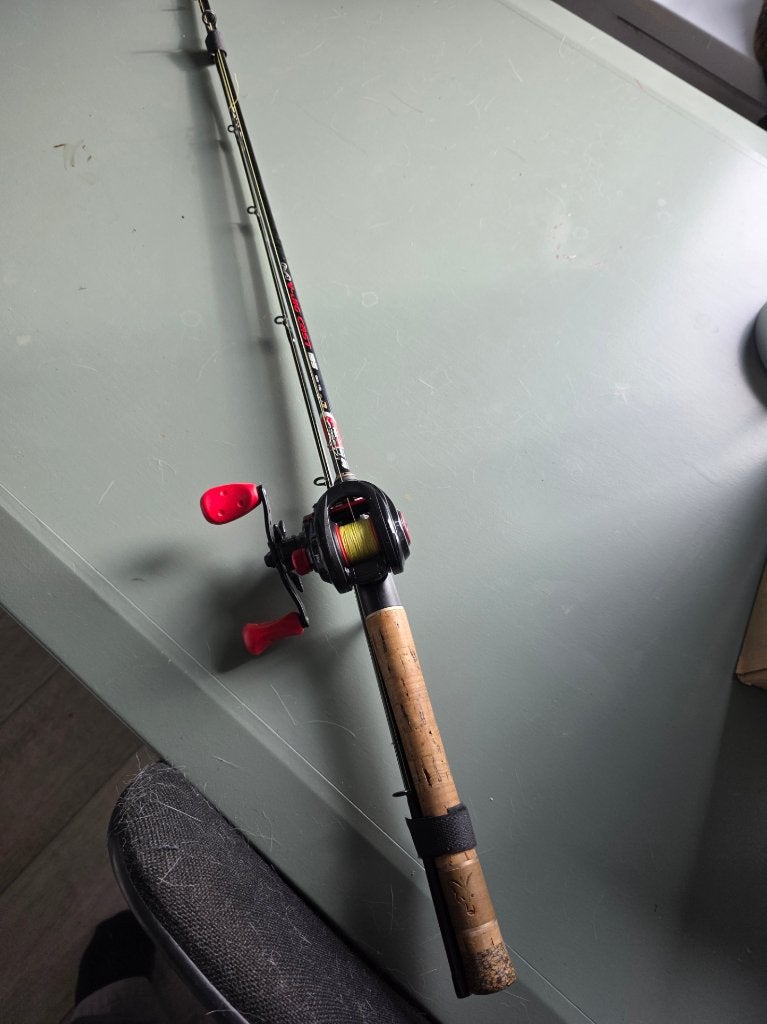 Abu Garcia Max X met Fox reelhengel 7-24 gr., Ophalen of Verzenden, Zo goed als nieuw, Werphengel