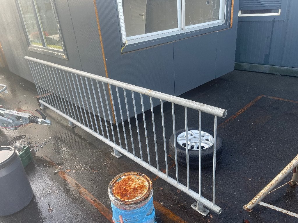 Metalen hekwerk  zelfstandig verzinkt, Tuin en Terras, Tuinhekken en Hekwerk, Ophalen of Verzenden, IJzer, Sierhekwerk
