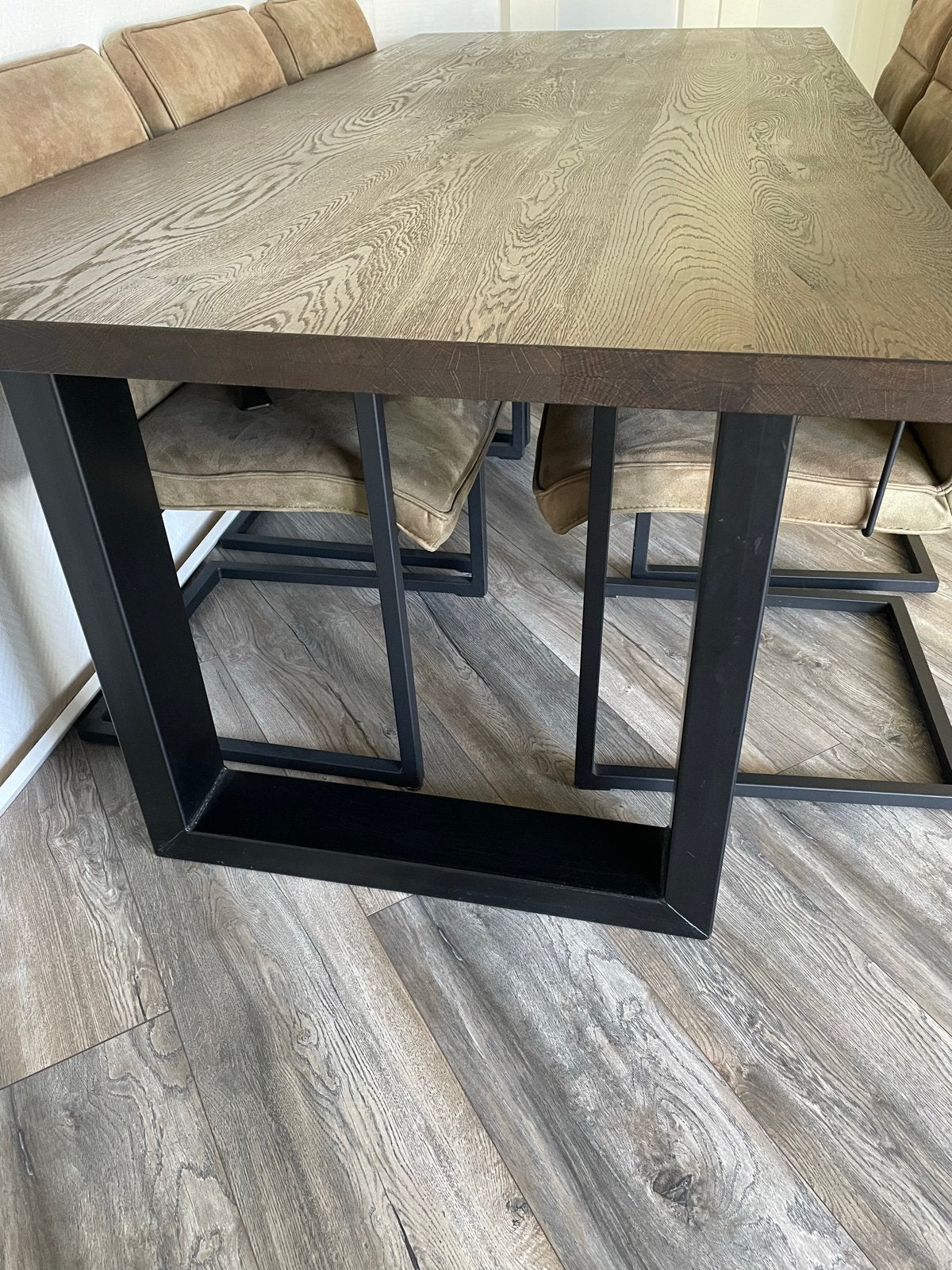 Eikenhouten eettafel met metalen onderstel, Huis en Inrichting, Tafels | Eettafels, Gebruikt, 50 tot 100 cm, 150 tot 200 cm, Vijf personen of meer