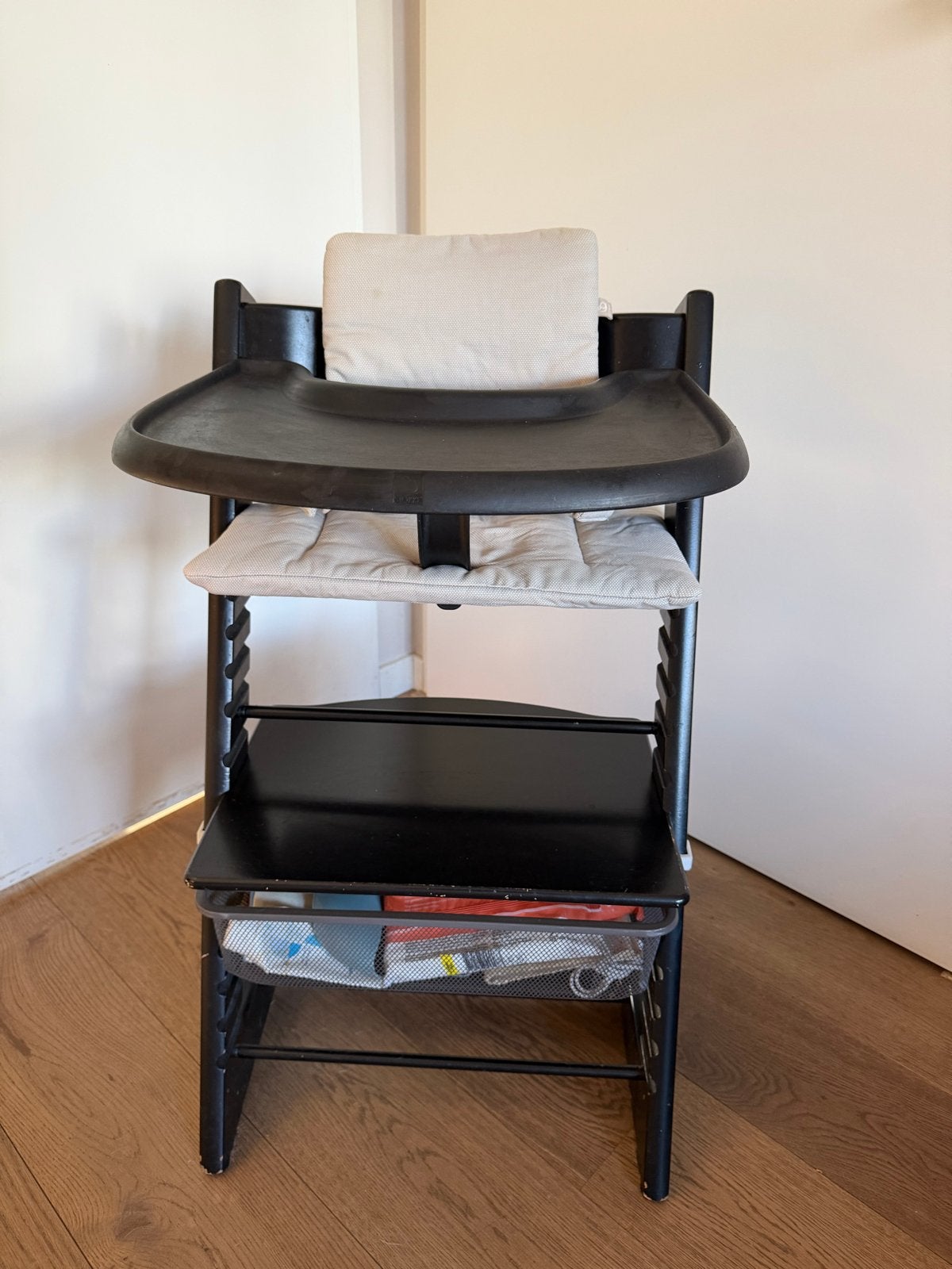 Stokke Tripp Trapp zwart compleet, Ophalen, Zo goed als nieuw, Meegroeistoel, Aanschuifbaar
