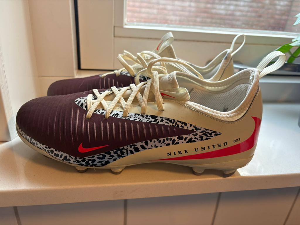 Voetbalschoenen Nike 38,5, Sport en Fitness, Voetbal, Maat XS of kleiner, Schoenen, Ophalen of Verzenden, Zo goed als nieuw