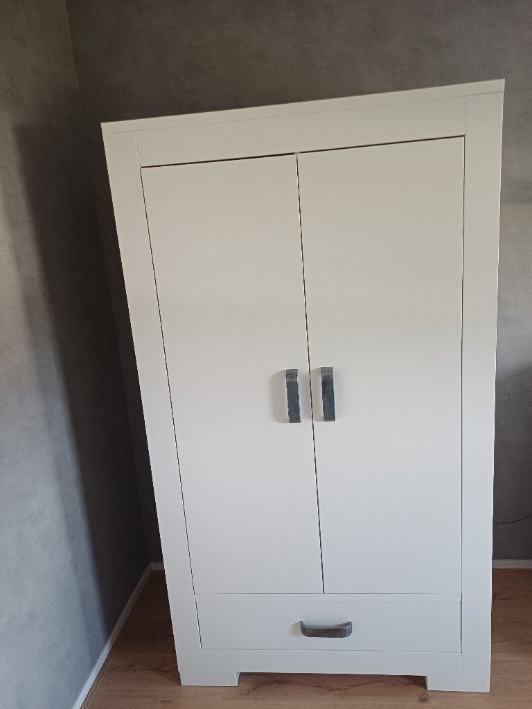Kidsmill 2 deurs kledingkast, Kinderen en Baby's, Ophalen, Kast, 50 tot 70 cm, 105 cm of meer