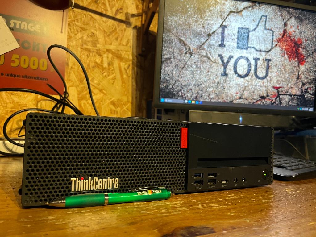 Lenovo ThinkCentre M720s Core i7-8700/16GB/256GB SSD/GT710, Computers en Software, Servers, Ophalen, 256 GB, Refurbished, 3 tot 4 Ghz