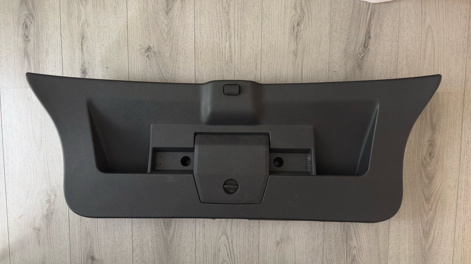 VW Polo – Bekleding achterklep zo goed als nieuw 2G6867601C, Ophalen, Gebruikt, Volkswagen