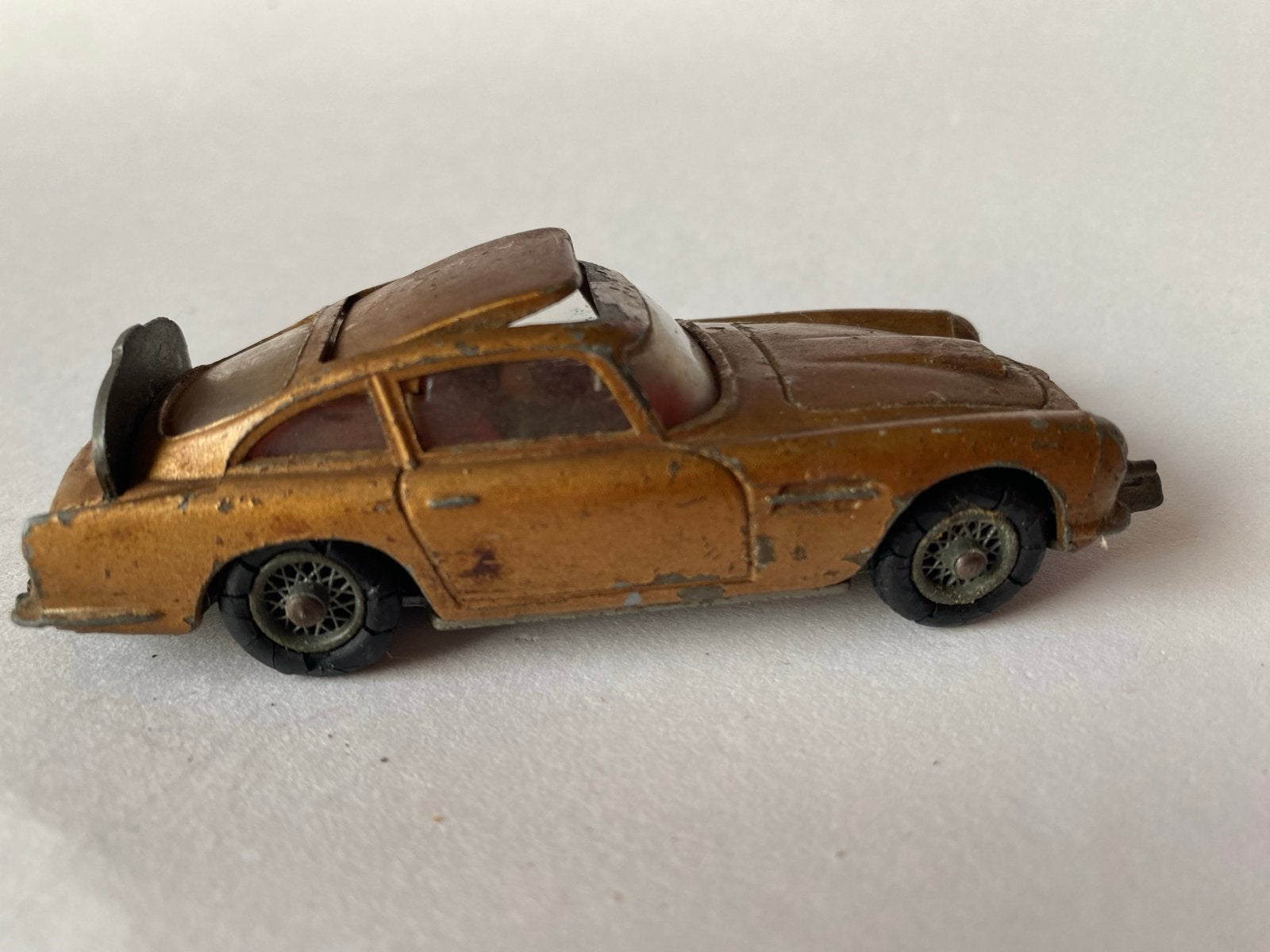 Vintage Corgi Toys James Bond Aston Martin DB5 - Defect, Verzenden, Gebruikt