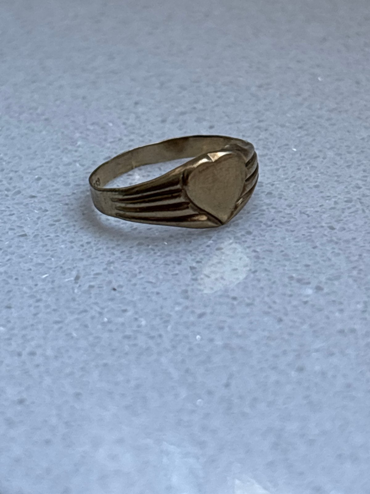 Gouden zegelring pinkring 585 333 8 karaat, Sieraden, Tassen en Uiterlijk, Verzenden, Goud, Ring