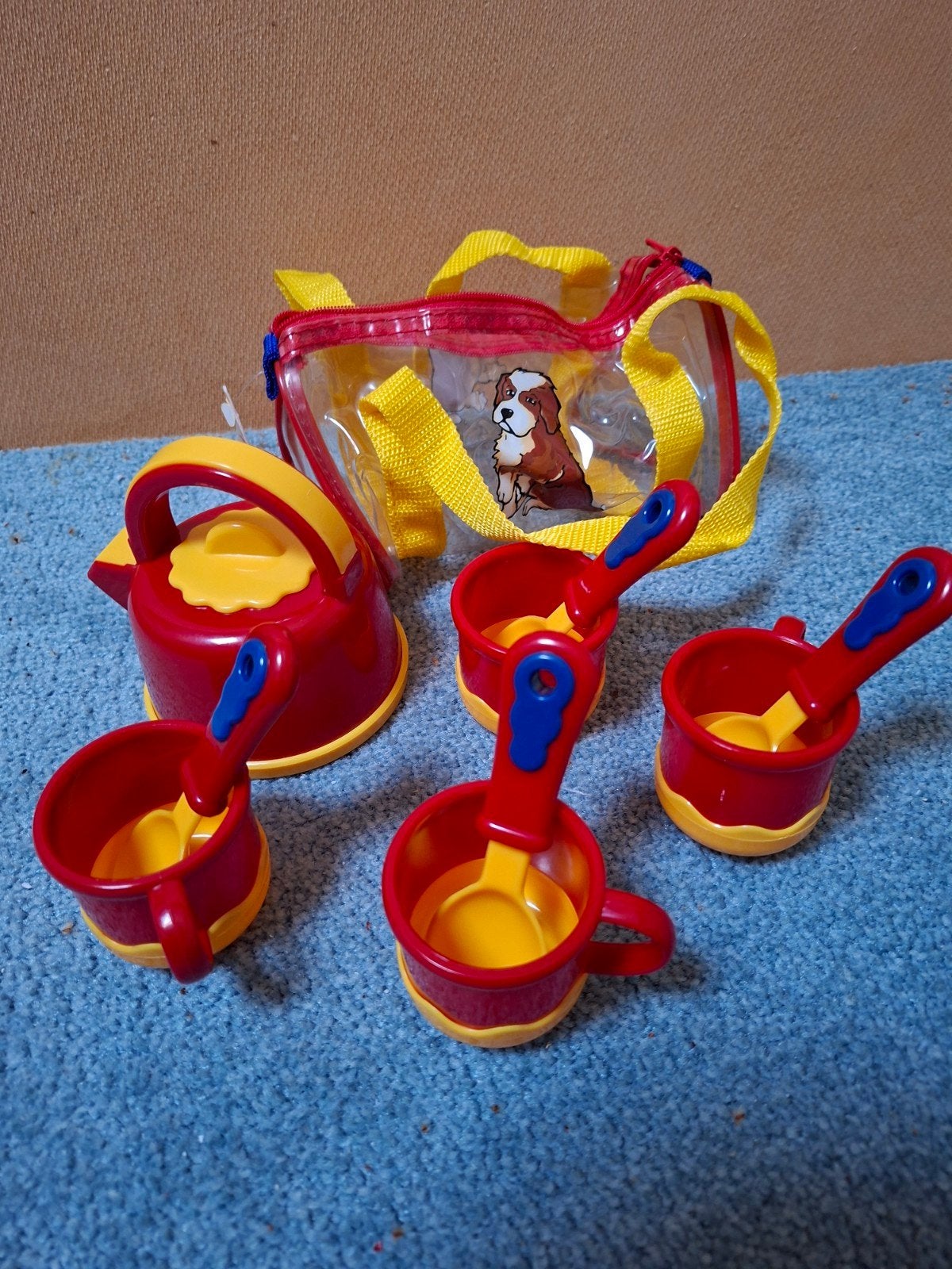 Theeserviesje met fluitketel, kopjes, lepeltjes en tasje, Ophalen of Verzenden, Nieuw, Overige typen