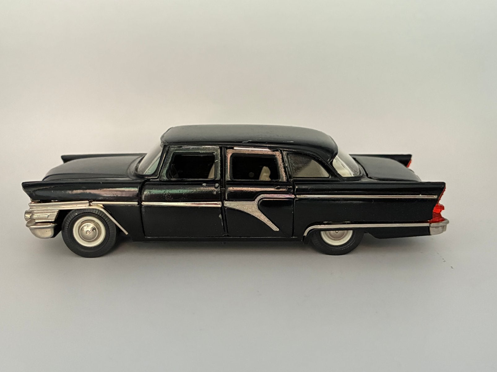 GAZ/ГАЗ 13 Chaika 1ste model 1958 - Avtomobili SSSR/USSR, Ophalen of Verzenden, Zo goed als nieuw, Auto, Overige merken