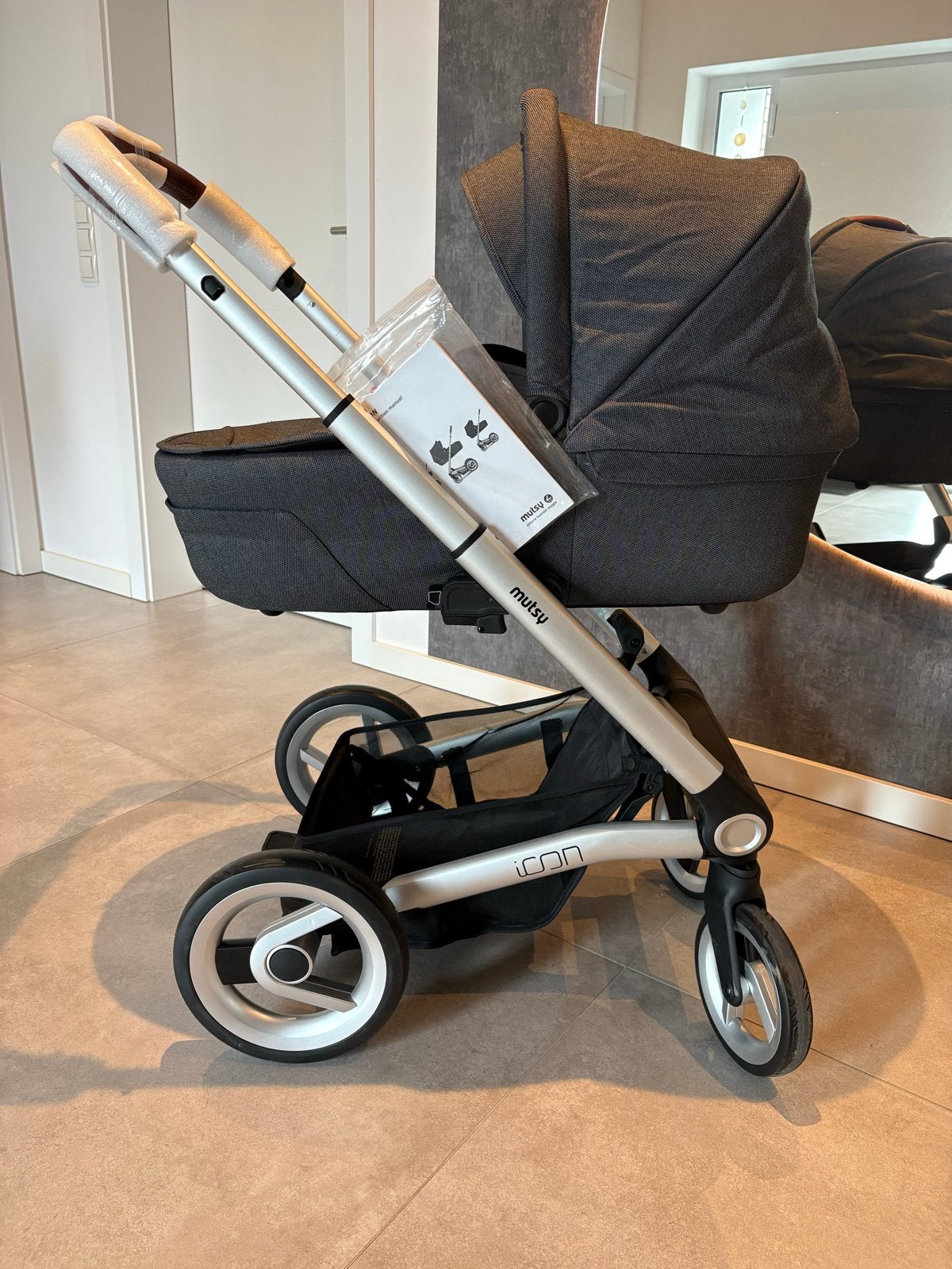 Mutsy Icon Vision Combi-kinderwagen - Nieuw!, Kinderen en Baby's, Kinderwagens en Combinaties, Nieuw, Ophalen of Verzenden, Combiwagen