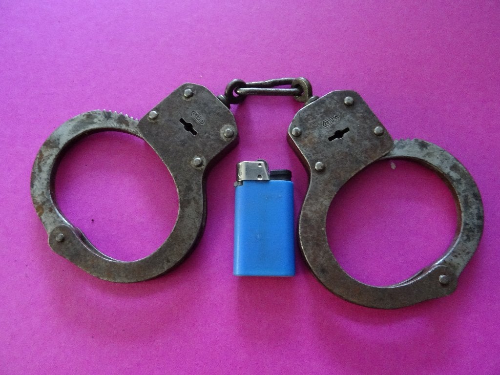 ANTIEKE LIPS  POLITIE HANDBOEIEN BOEIEN SLOT SLOTEN, Ophalen of Verzenden