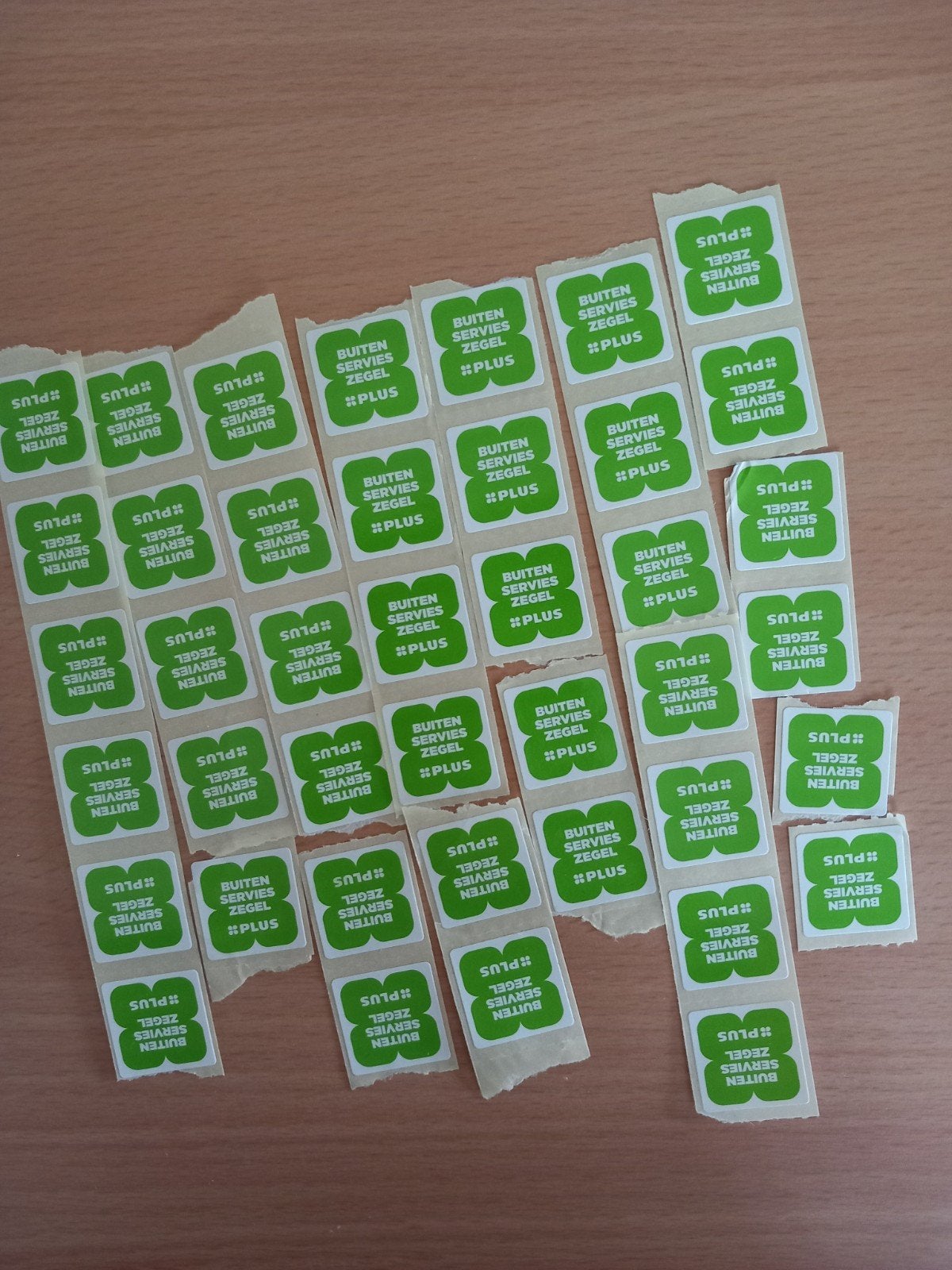 41 Plus buutenservies zegels, Verzamelen, Supermarktacties, Plus, Ophalen of Verzenden