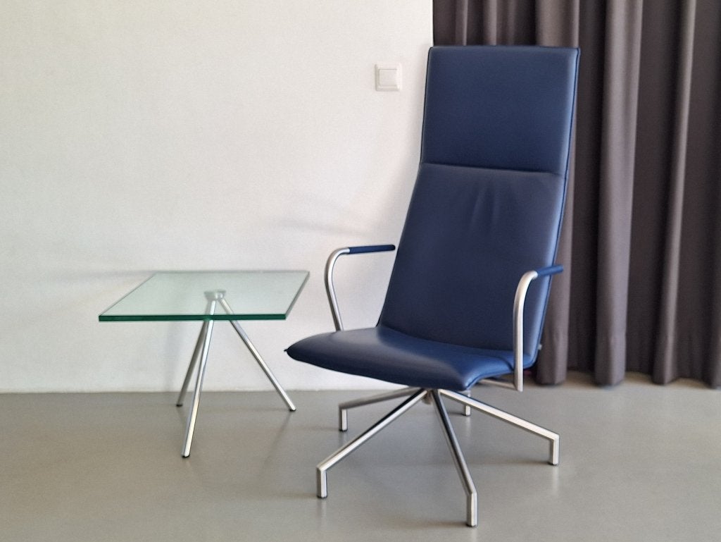 design leren relaxstoel vijfpoot glazen bijzettafel driepoot, Huis en Inrichting, Tafels | Bijzettafels, Zo goed als nieuw, Vierkant