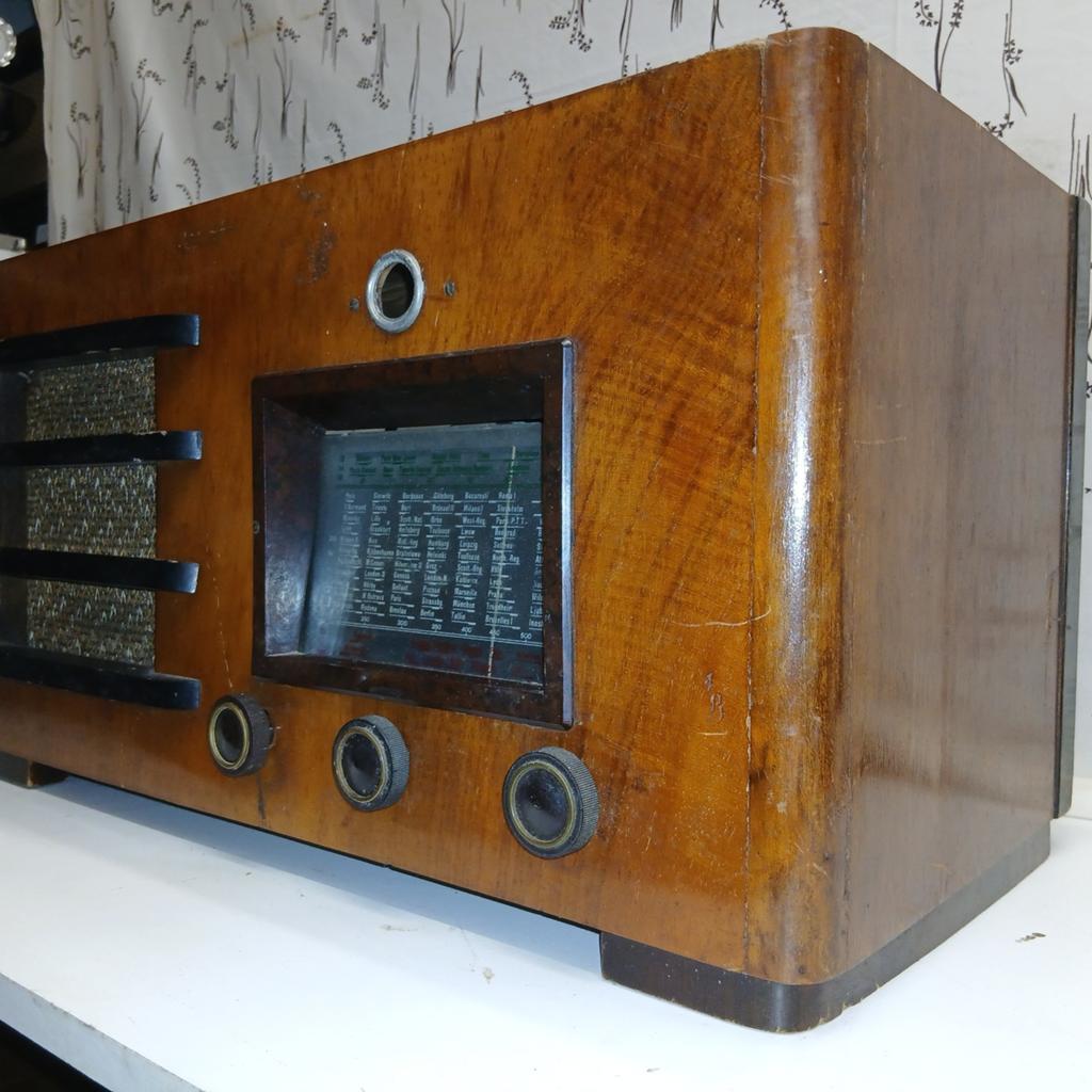 Vintage Radio - Houten Behuizing - Jaren ''40, Antiek en Kunst, Ophalen