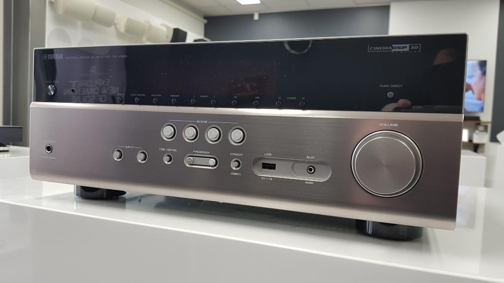 Te koop mooie Yamaha musiccast versterker Rx-V685 titanium, Audio, Tv en Foto, Versterkers en Receivers, Ophalen, Yamaha, Zo goed als nieuw