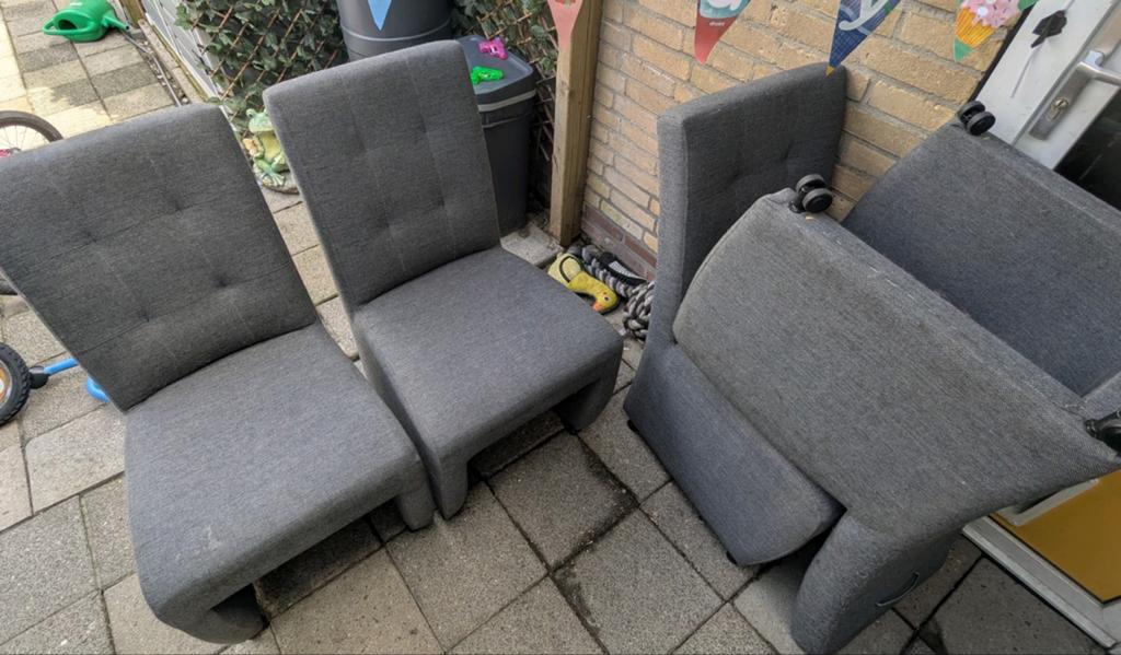 4 stoelen met wielen, Ophalen, Gebruikt, Vier, Stof