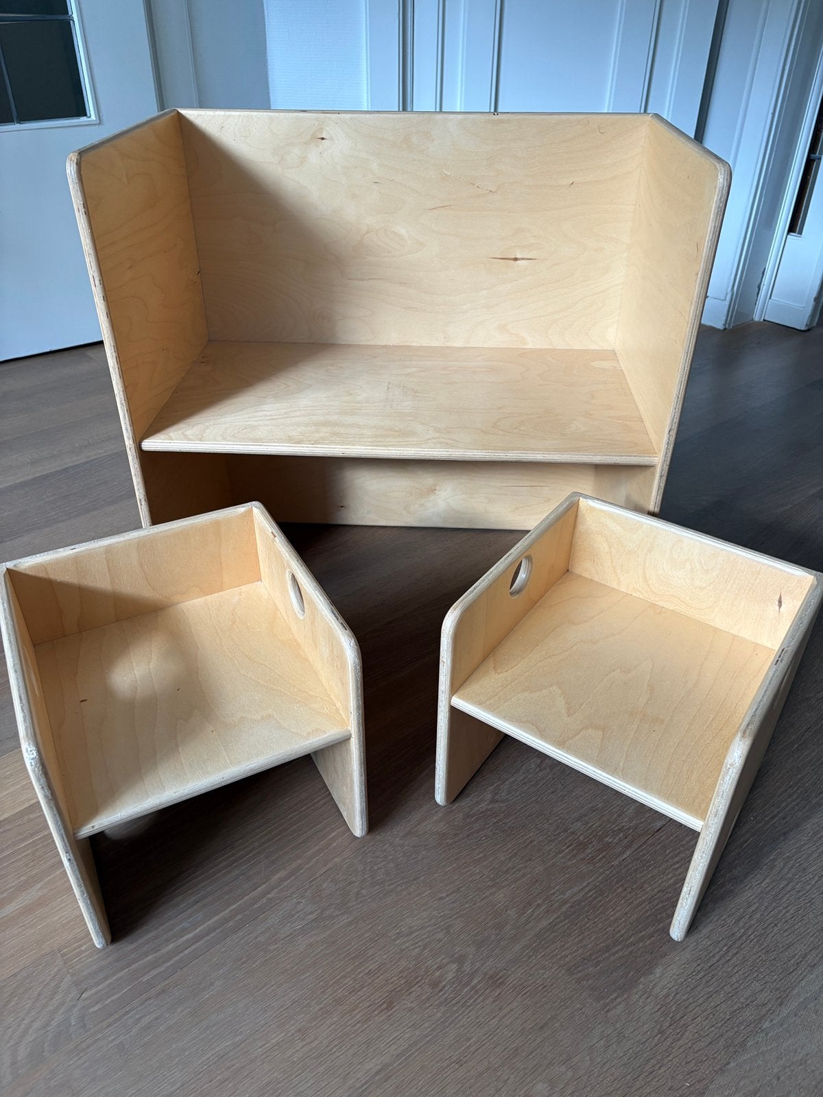 Van Dijk Toys Houten kubustafel en stoelen, Ophalen, Zo goed als nieuw, Stoel(en)