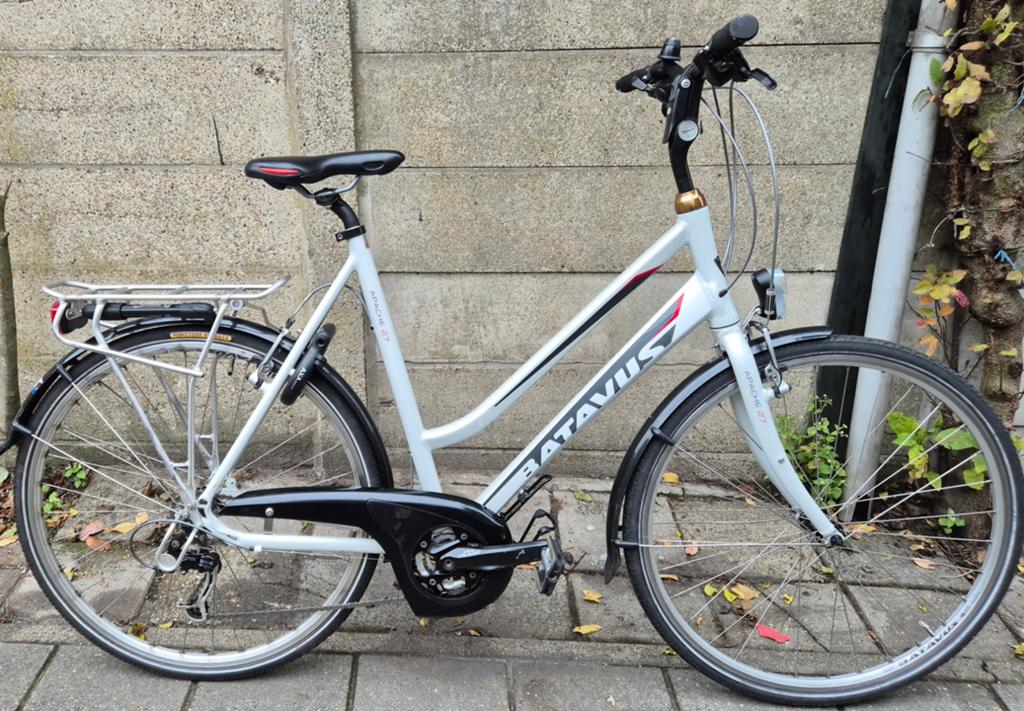 te koop batavus damesfiets in nette staat (hoge framemaat), Fietsen en Brommers, Ophalen, Gebruikt, Velgrem, Versnellingen