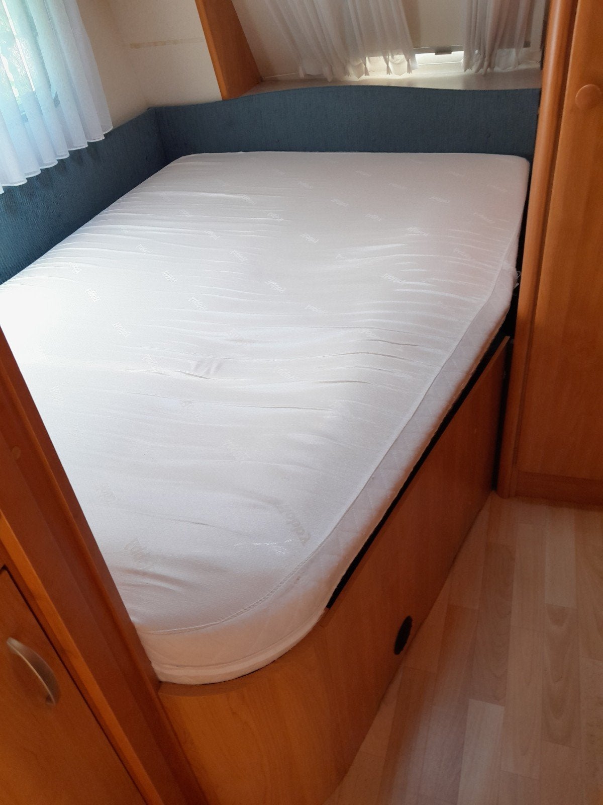 Frans bed matras voor Hobby caravan, Ophalen, Gebruikt, Tweepersoons, Overige maten
