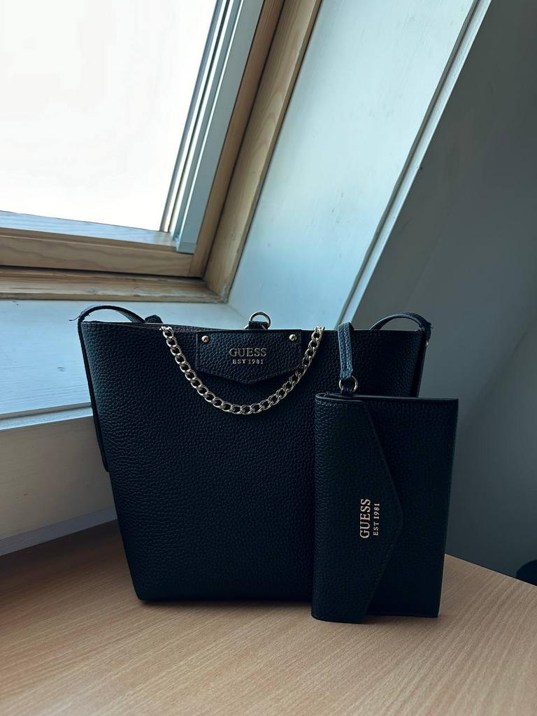 Guess Damestas 3 in 1, Sieraden, Tassen en Uiterlijk, Tassen | Damestassen, Ophalen of Verzenden, Zo goed als nieuw, Zwart, Handtas