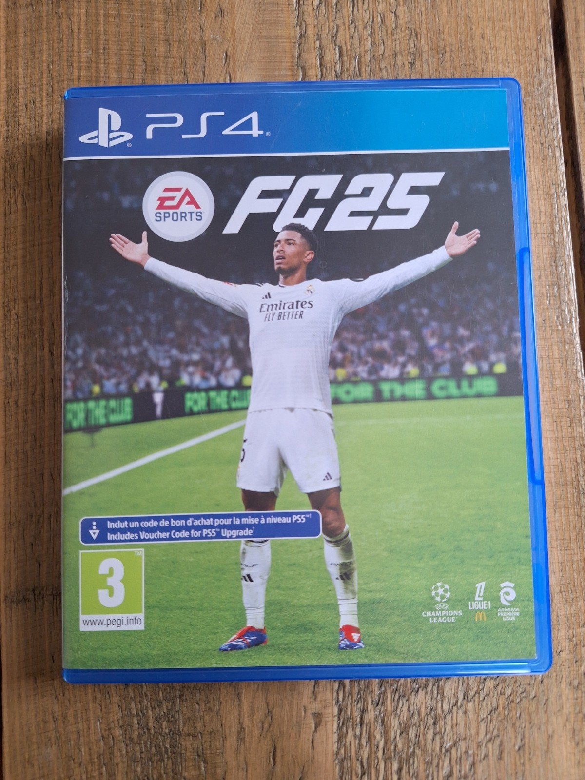 EA Sports FC 25 PS4 - Inclusief PS5 Upgrade Code, Ophalen of Verzenden, Zo goed als nieuw, Eén computer, Sport