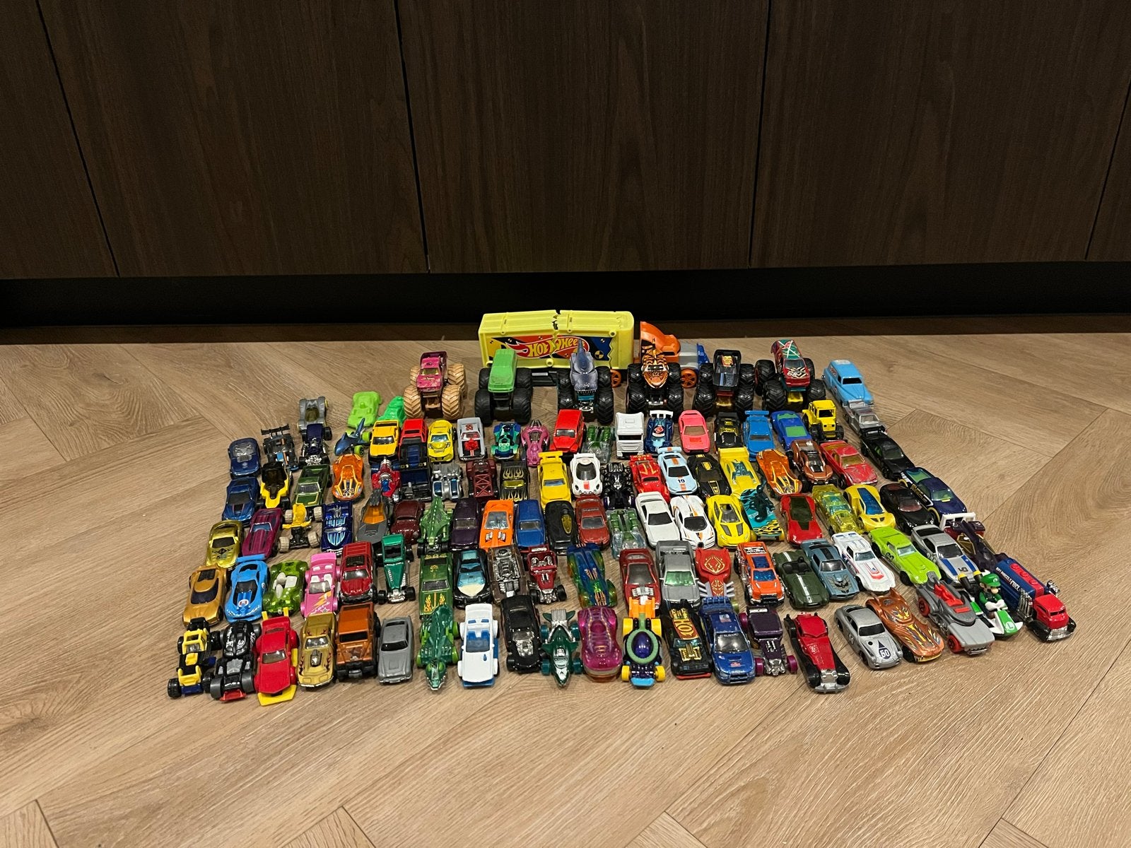 Grote Hot Wheels collectie: auto's, banen en garages, Ophalen
