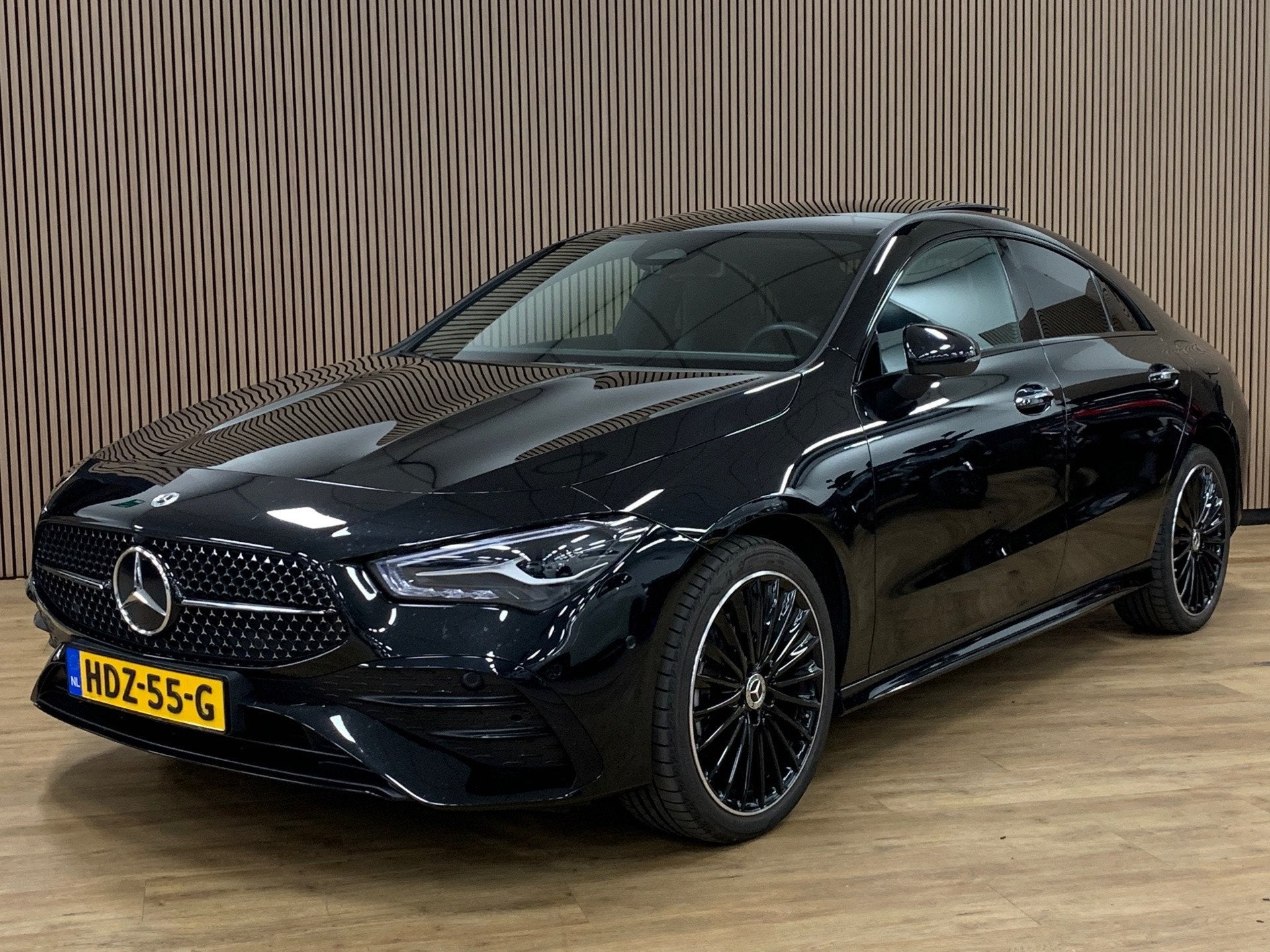 Mercedes-Benz CLA-klasse 250 e AMG Line|Camera|Navigatie|Cli, Gebruikt, 4 cilinders, 15 kWh, Plug-in hybride