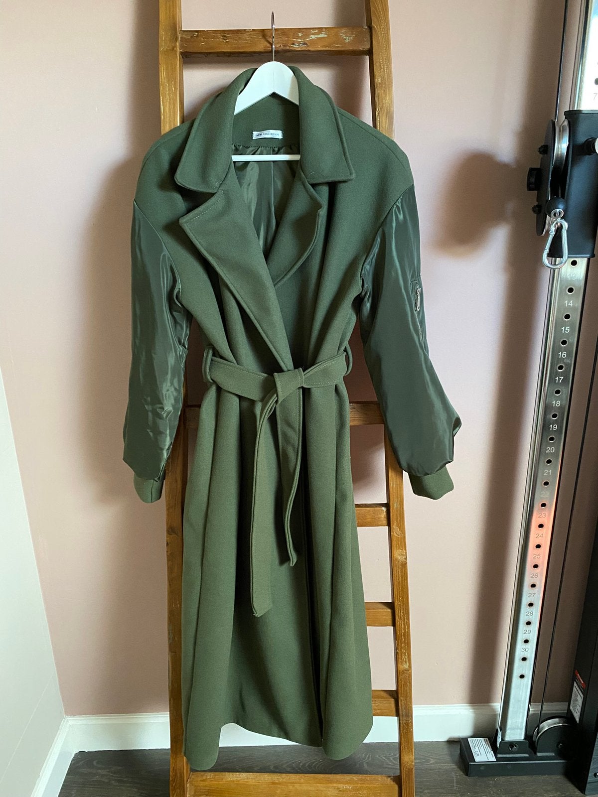 Trenchcoat met bomber mouwen one size, Kleding | Dames, Ophalen of Verzenden, Nieuw, Maat 38/40 (M), Groen