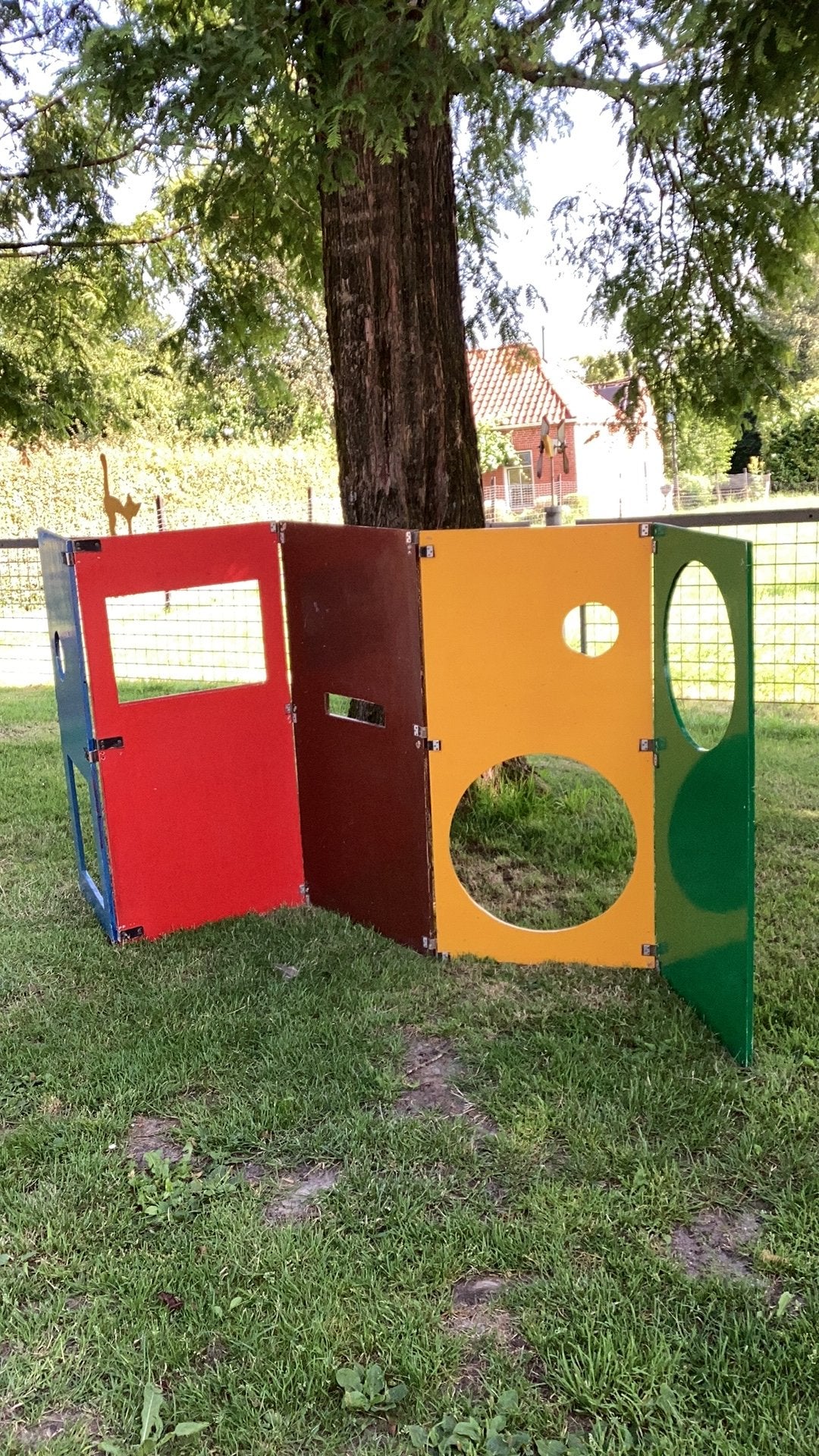 Degelijk speelwand ,speelhoek voor kinderen, Ophalen, Hout