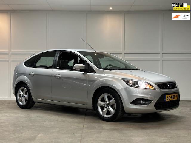 Ford Focus 1.6 Comfort / Airco / Cruise / Volledig Dealer On, Gebruikt, 4 cilinders, 620 kg, 49 €/maand