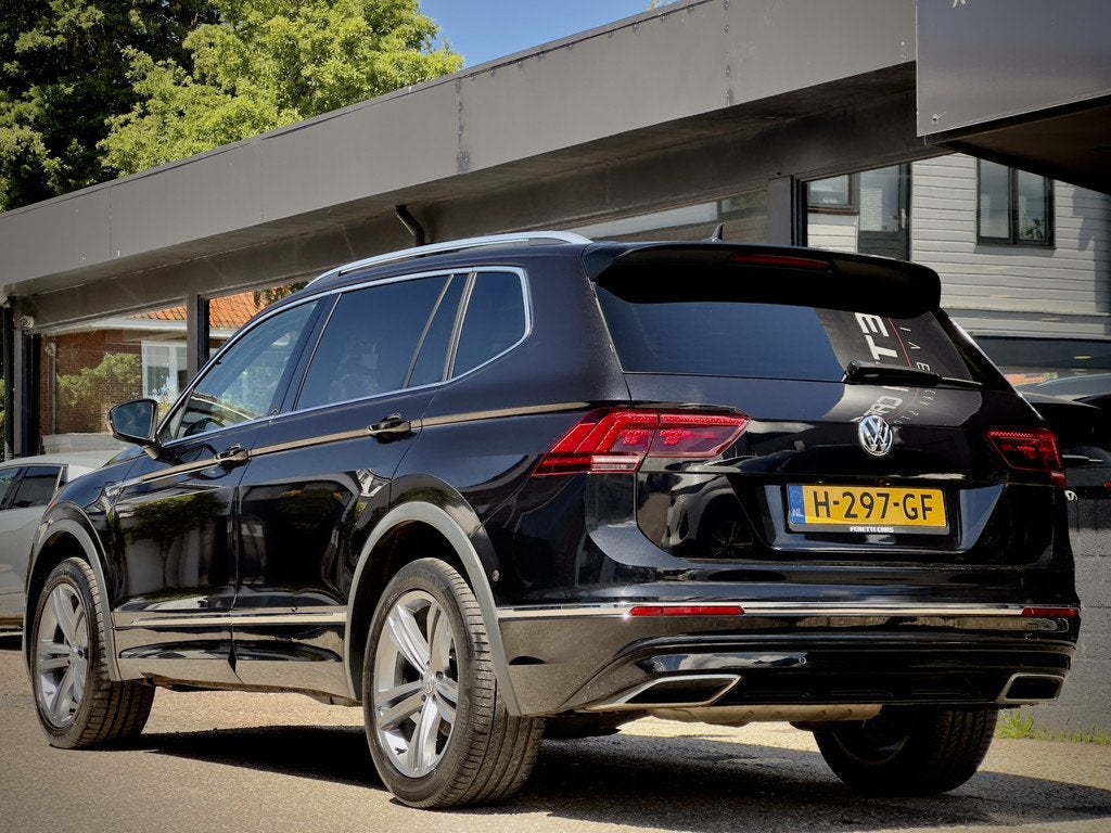 Volkswagen Tiguan Allspace 2.0 TSI AUT7 4MOTION HIGHLINE R-L, Auto's, Automaat, Gebruikt, Euro 6, 1984 cc