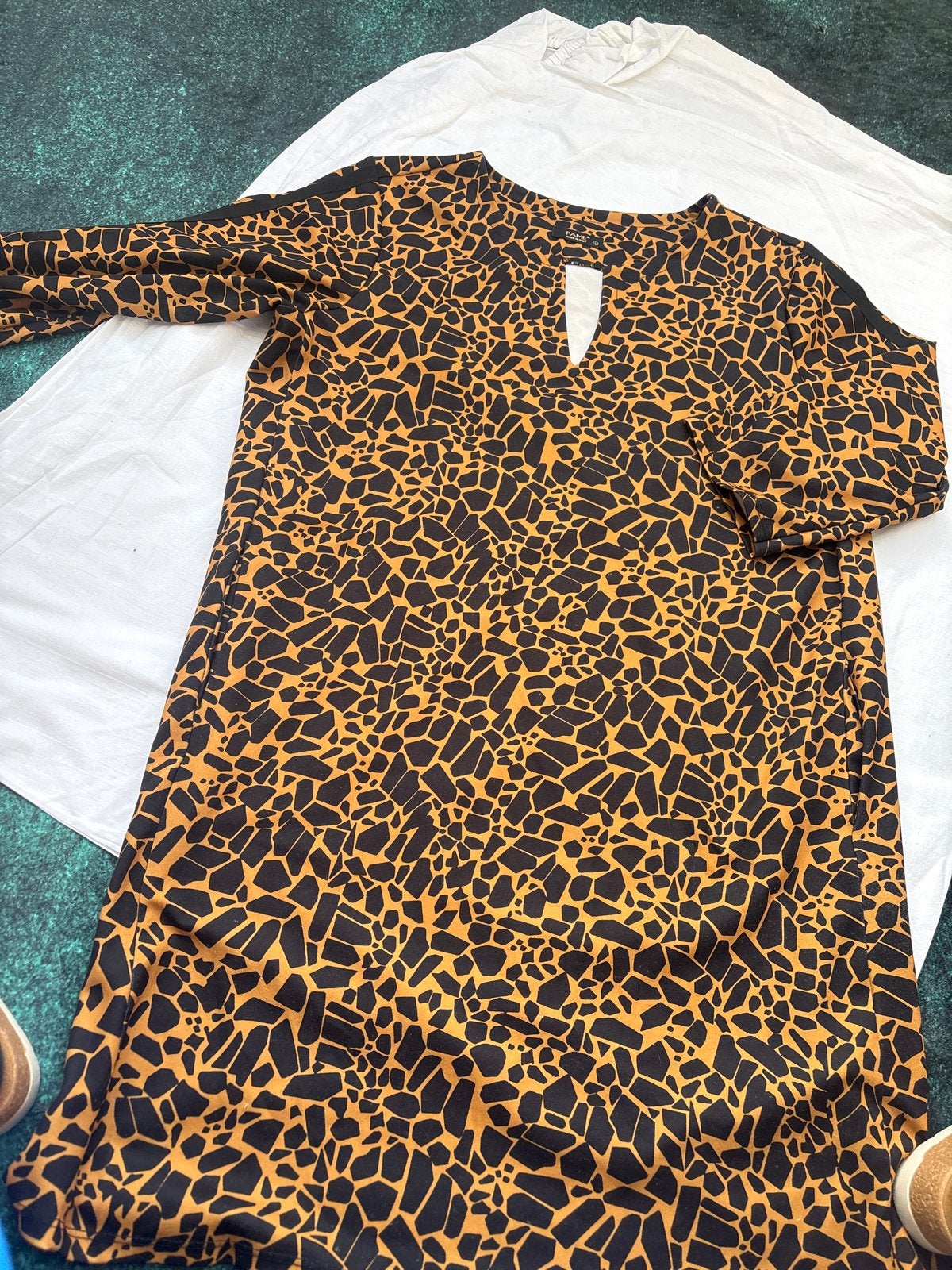Jurk met giraffe print maatL, Zwart, Maat 42/44 (L), Ophalen of Verzenden, Zo goed als nieuw
