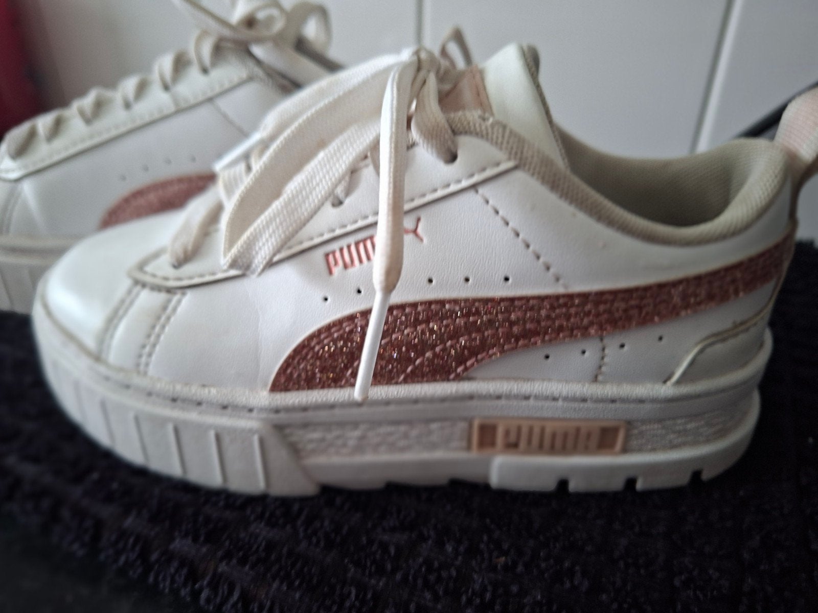 Nette Puma sneakers wit roze, maat 29, Gebruikt, Meisje, Sportschoenen, Puma