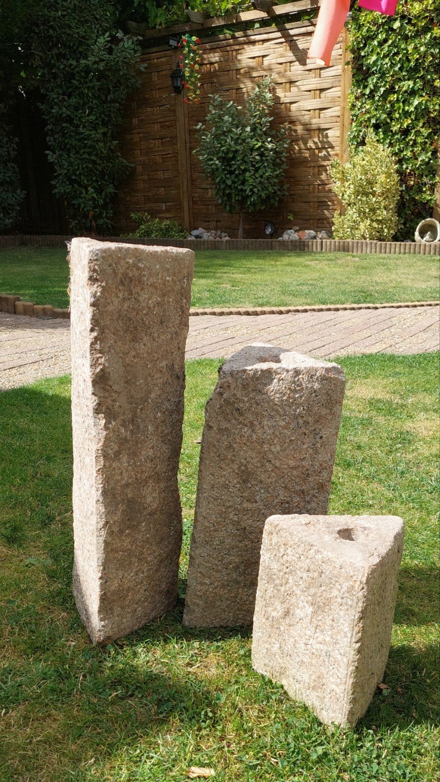 Granieten fonteinzuilen met pomp voor tuin of vijver, Ophalen, Gebruikt, Steen, Abstract beeld