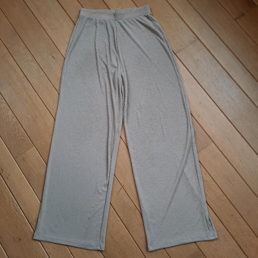 Zara broek pantalon beige glans maat M, Maat 38/40 (M), Beige, Ophalen of Verzenden, Zo goed als nieuw