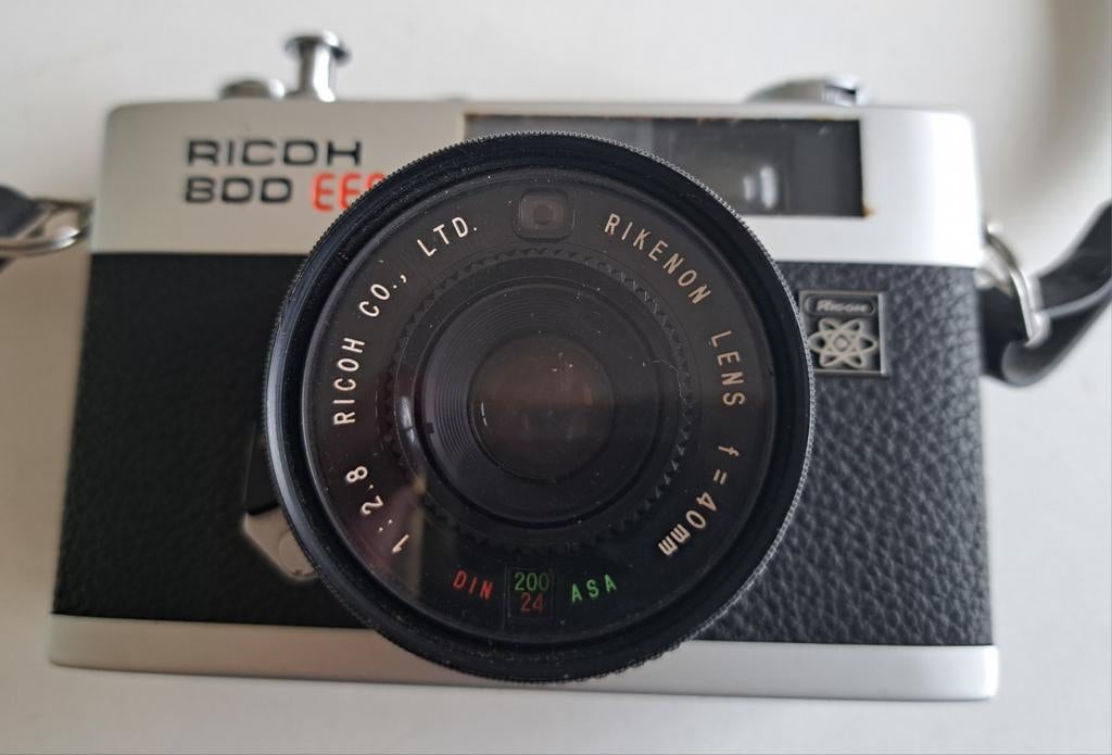 Ricoh 800 EES in zeer goede gecontroleerde staat, Ophalen of Verzenden, Compact, Overige Merken