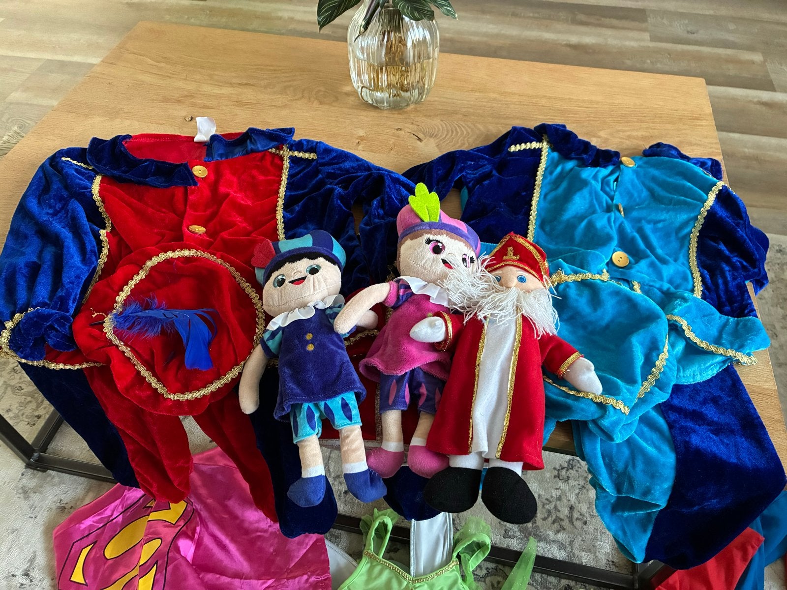 Verkleedkleding: Sinterklaas, Piet, Mario, Superman, Elfje, Kinderen en Baby's, Ophalen of Verzenden, Gebruikt, 122 t/m 128, Jongen of Meisje
