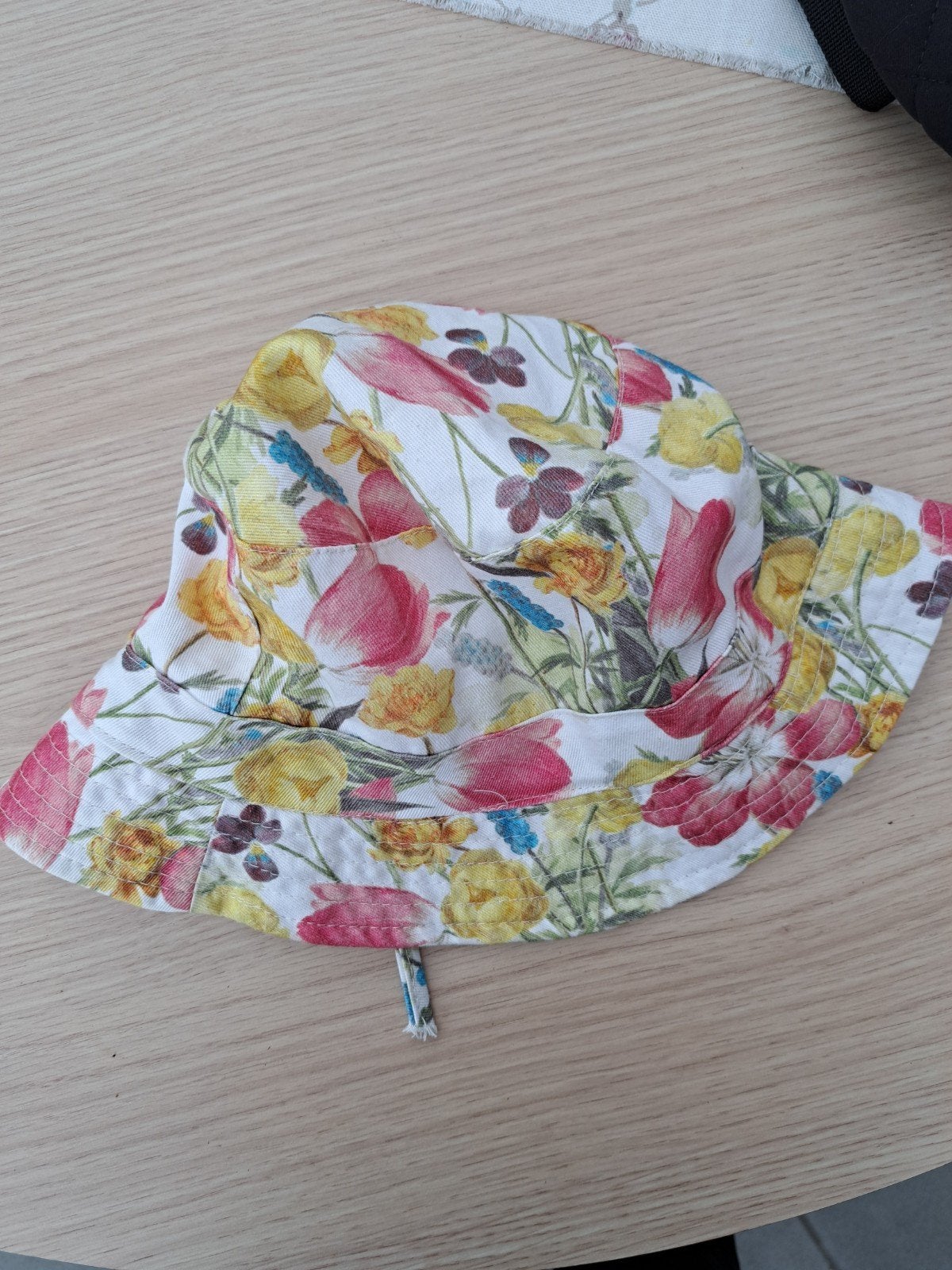 Superleuk zonnehoedje met vrolijke kleuren., Ophalen of Verzenden, Zo goed als nieuw, One size fits all